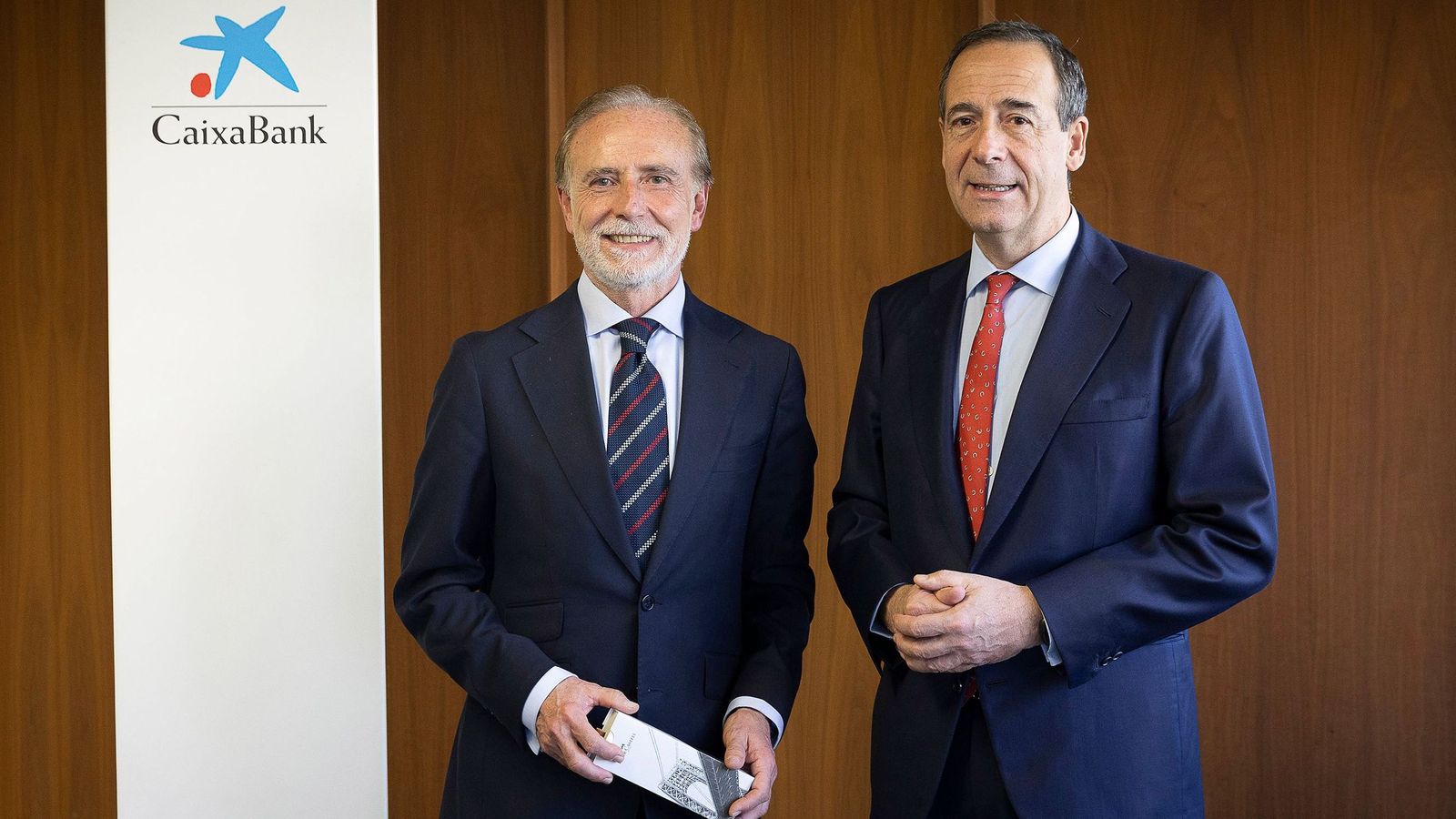 Juan Dionisio González junto a Gonzalo Gortázar