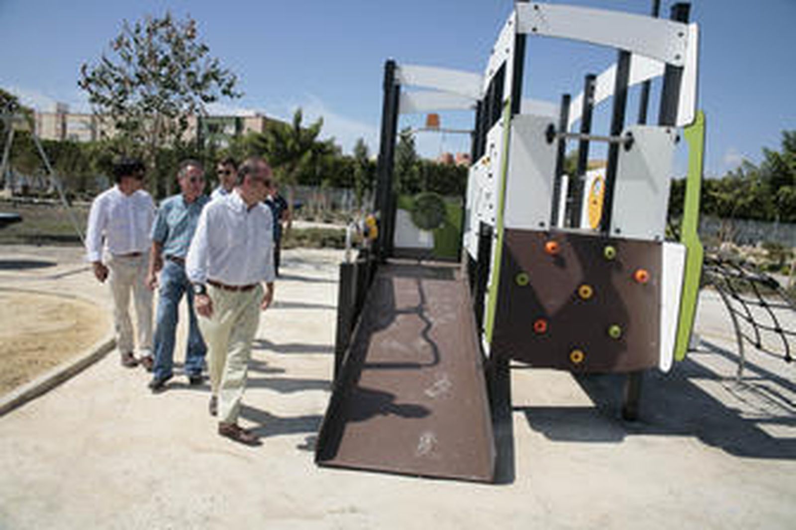 Primeros pasos para recepcionar las obras del Parque de Las Familias