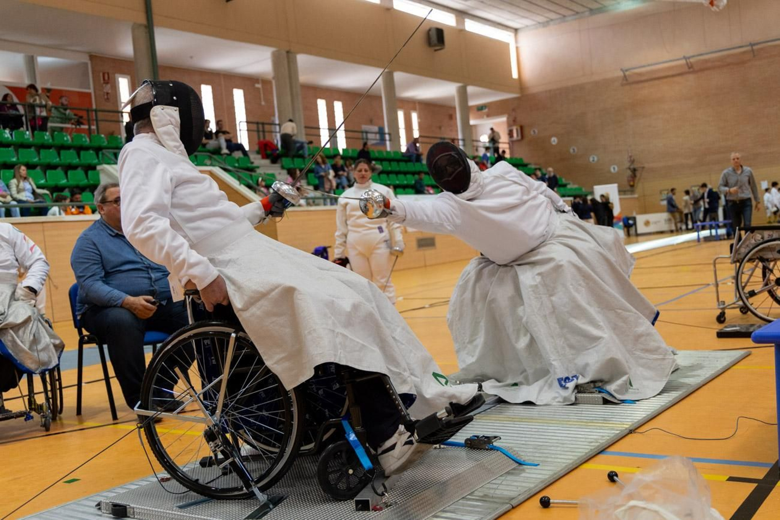 En imágenes: inclusión y espectáculo deportivo en la X Torneo de Esgrima Ciudad de Jaén