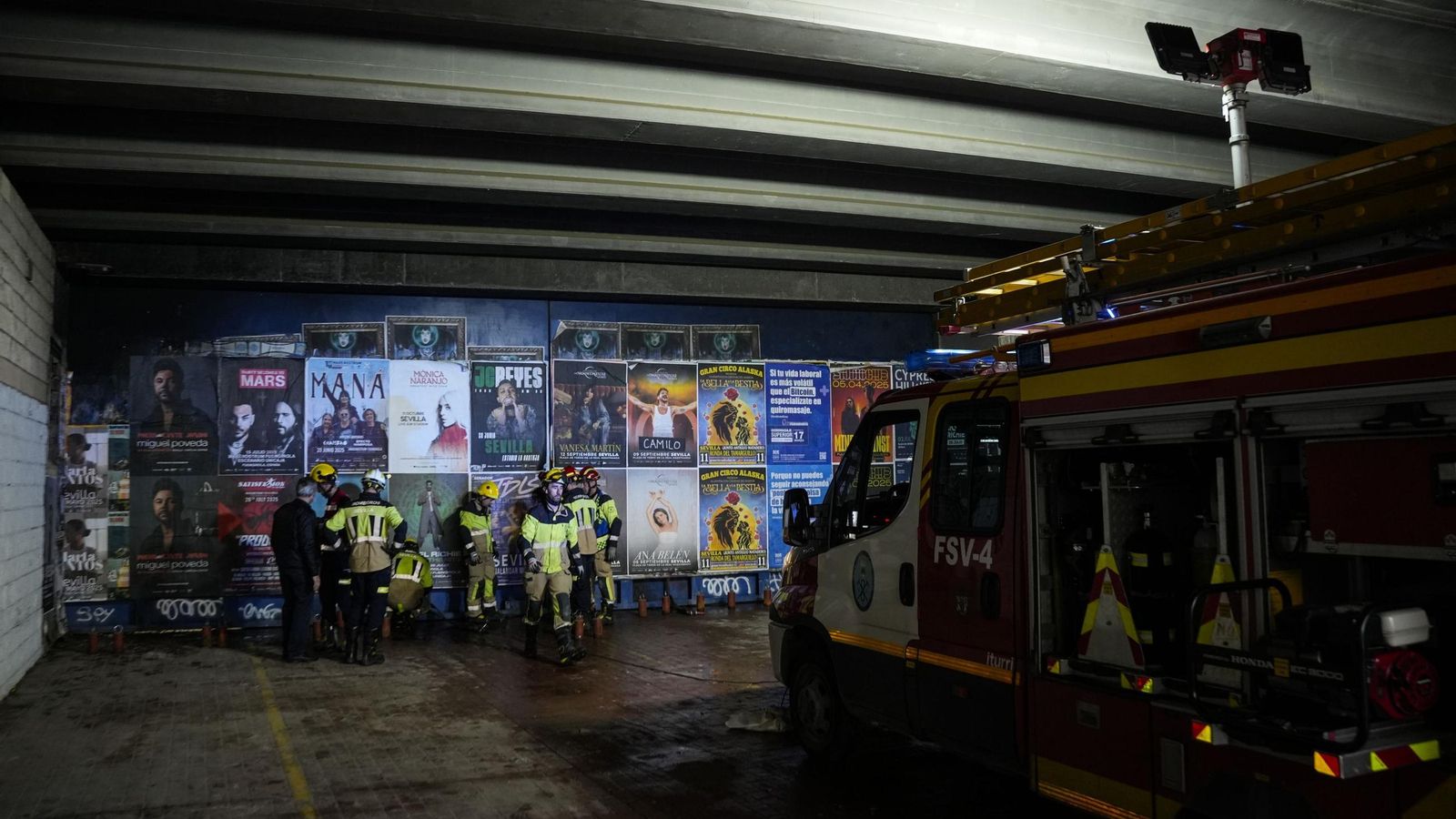 Cierre de la compuerta de la Vega del Rey, en Triana