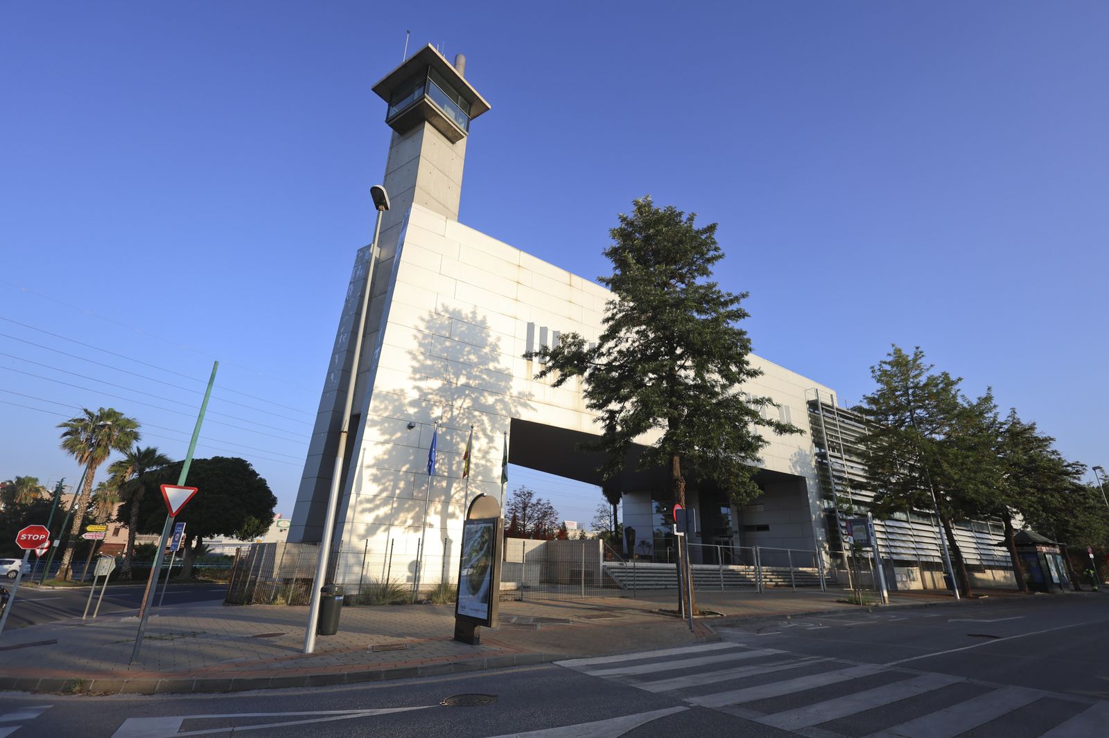 Imágenes de los 10 edificios singulares de la Málaga contemporánea