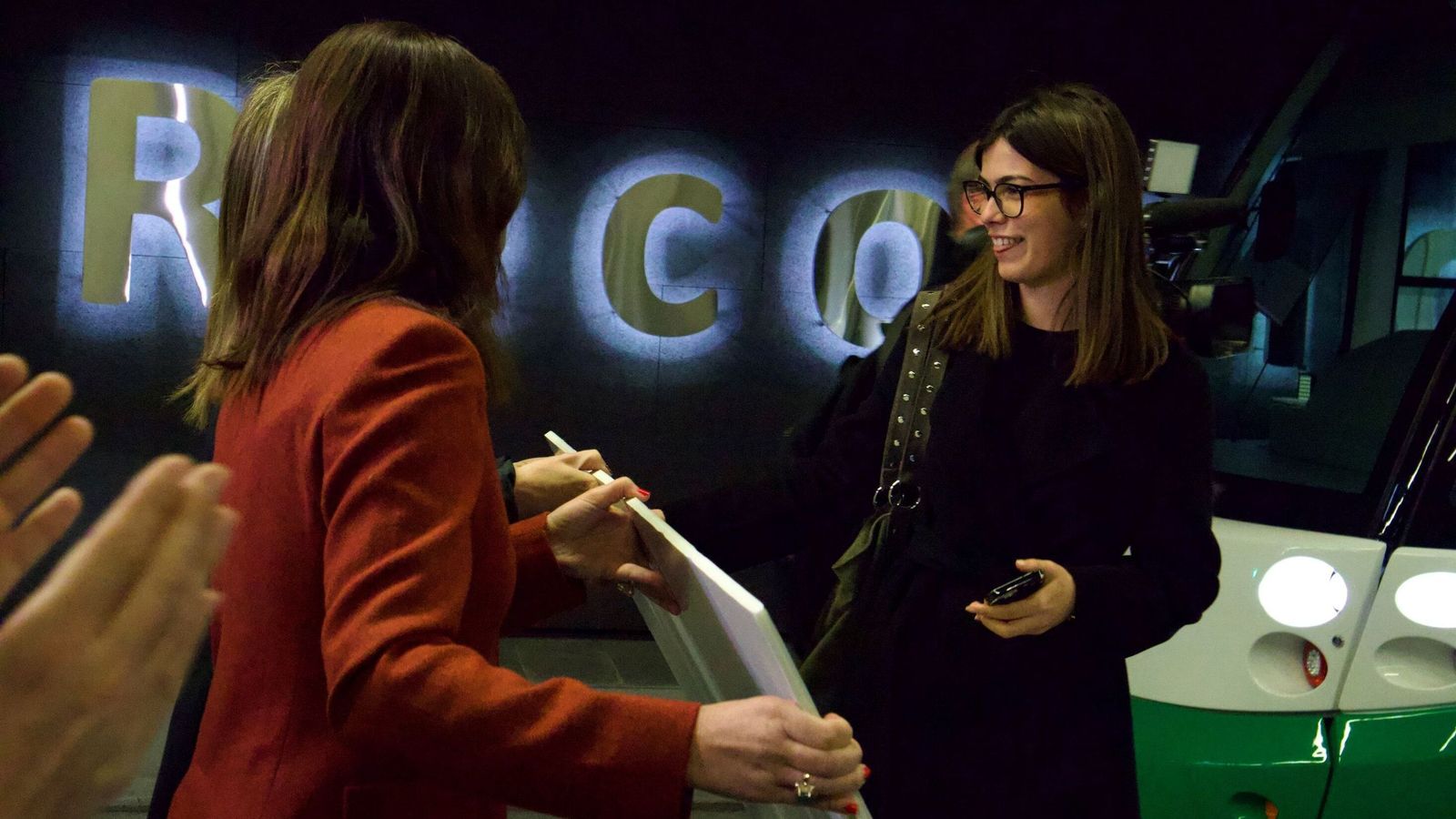 La viajera número 100 millones recibe un bono con viajes ilimitados durante un año