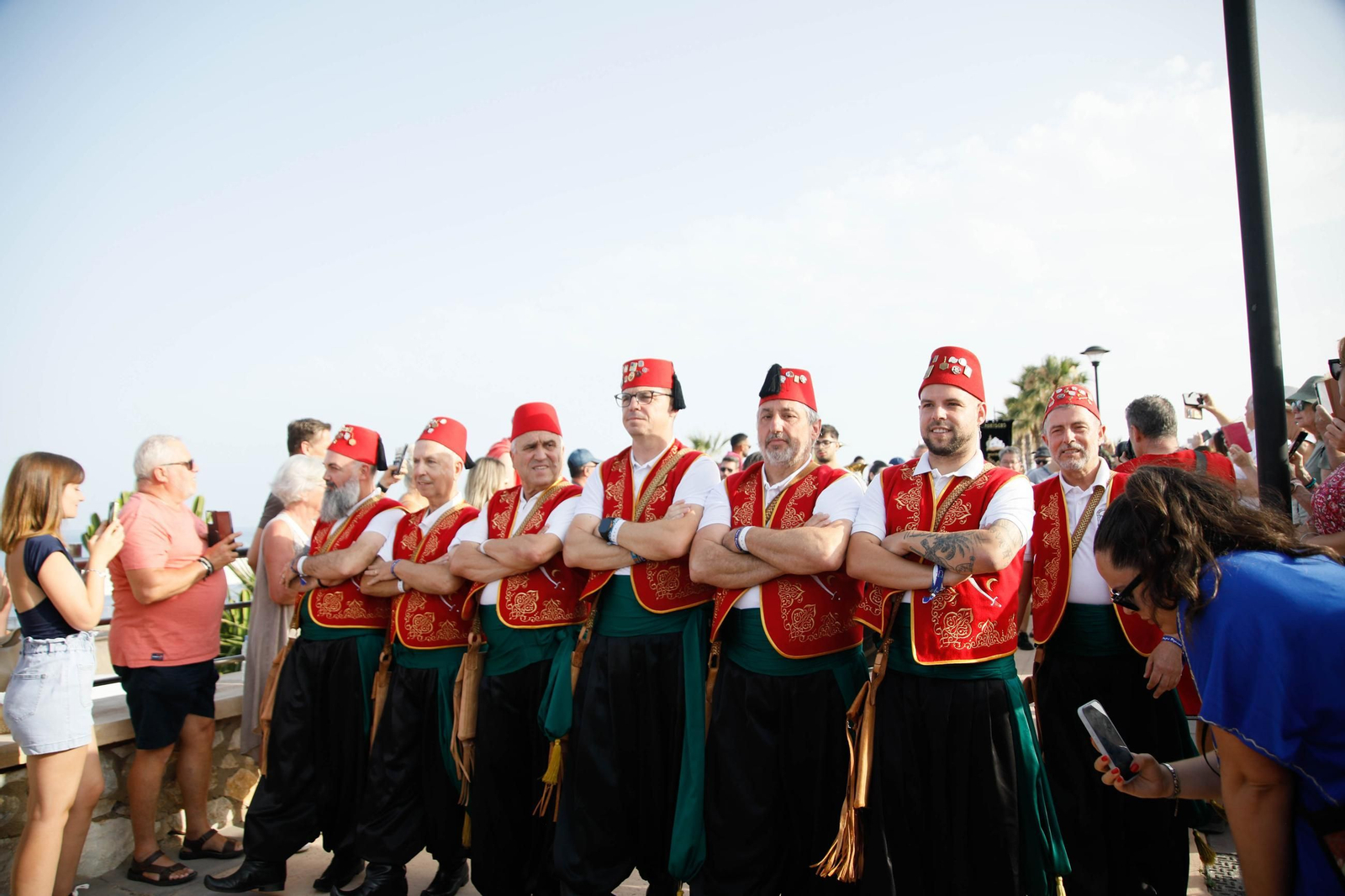 La carrera de cintas y la exhibición de caballos de los Moros y Cristianos de Mojácar, en imágenes