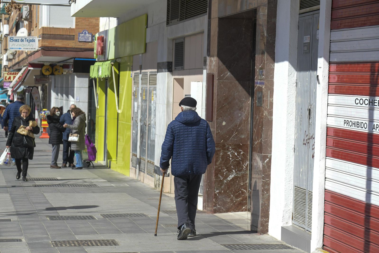 Casi un tercio de los granadinos vive solo
