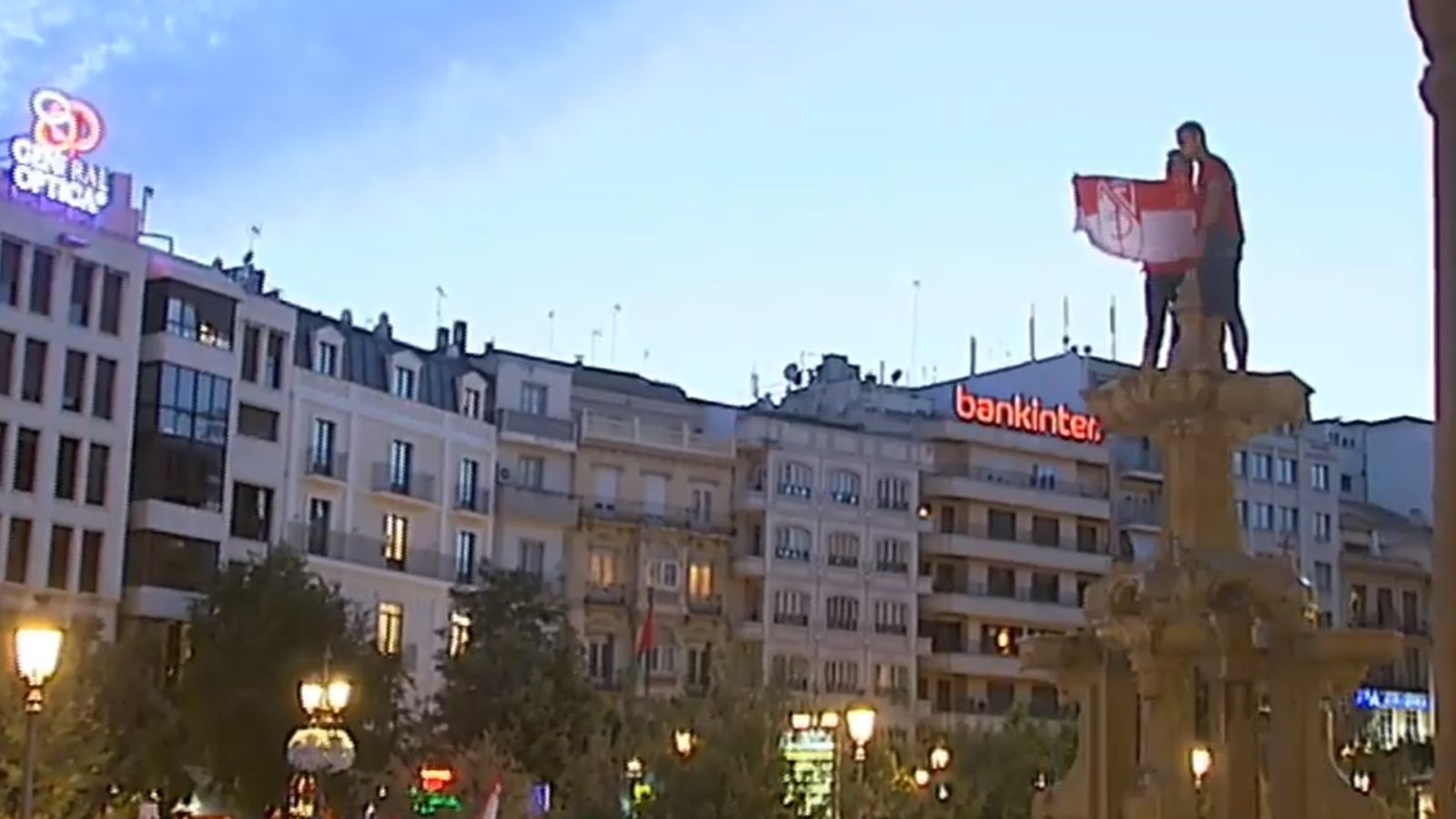 Coronan la Fuente de las Batallas.