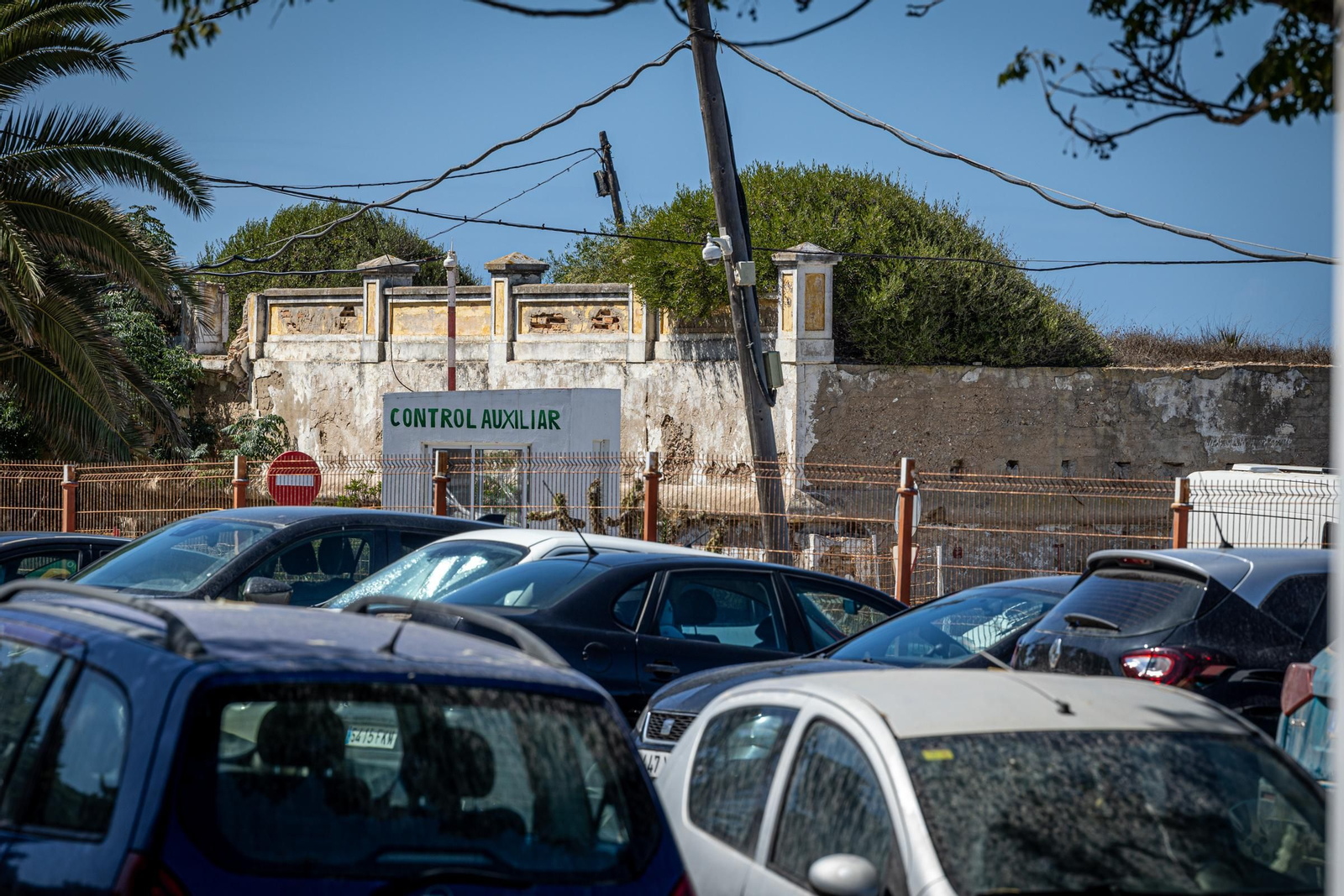 El balcón más degradado de Cádiz en imágenes