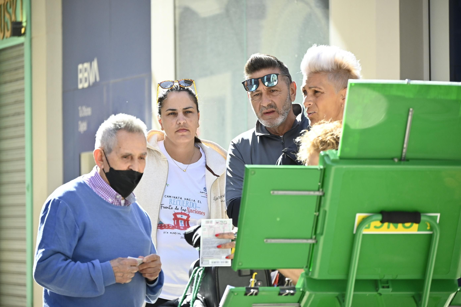 Imágenes del domingo 2 de abril, en Huelva
