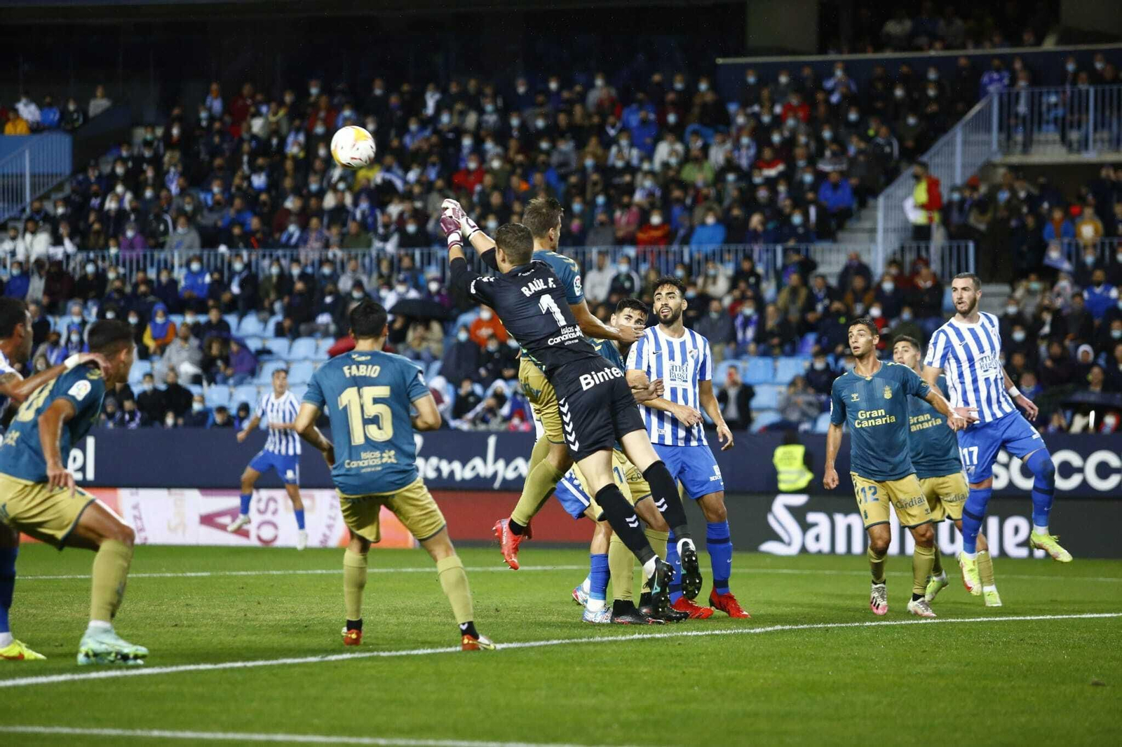 Juande, en una acción del Málaga CF - Las Palmas. Juande, en una acción del Málaga CF - Las Palmas.