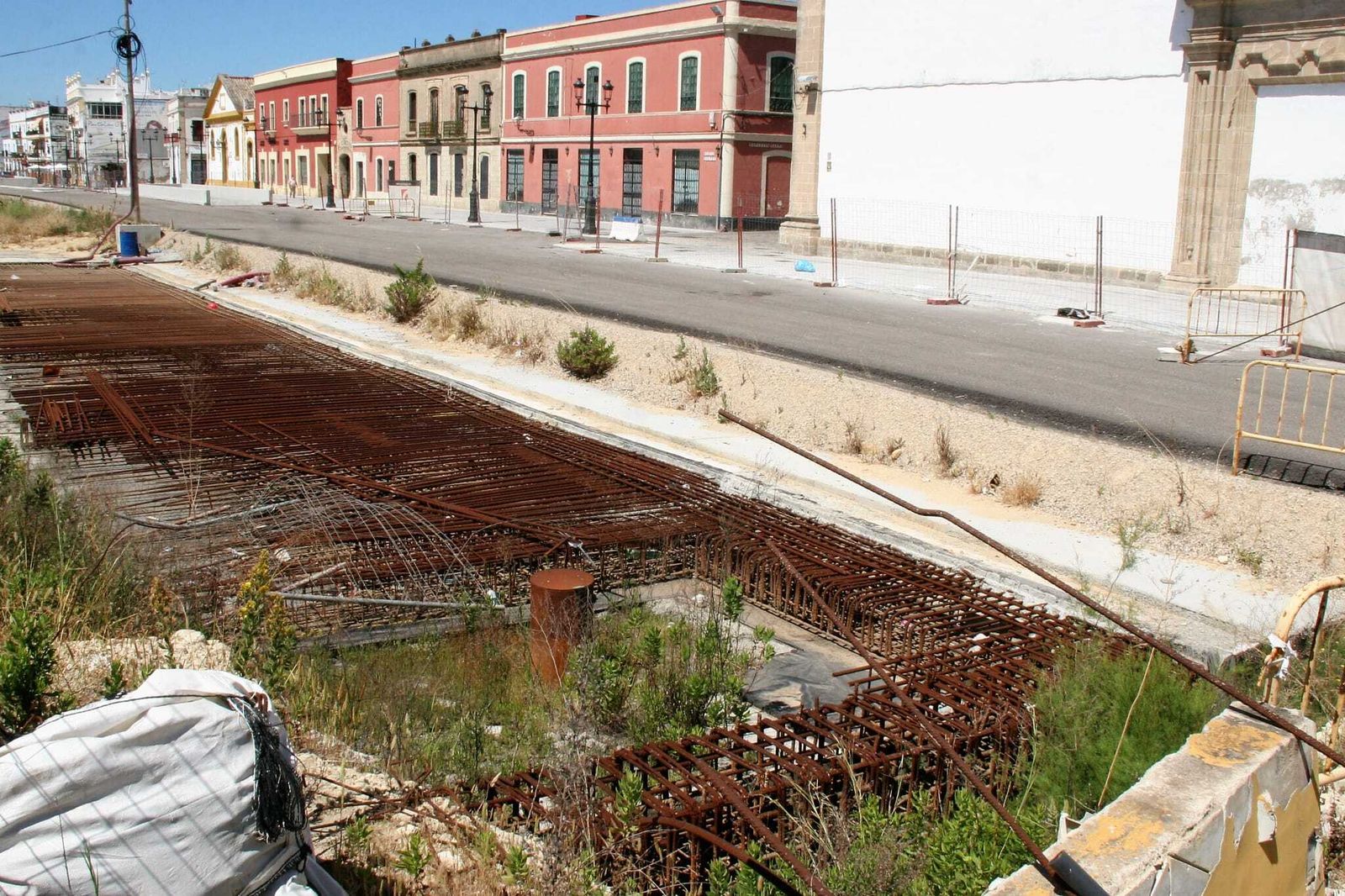 Una imagen de las obras de Pozos Dulces, paradas desde hace un año.