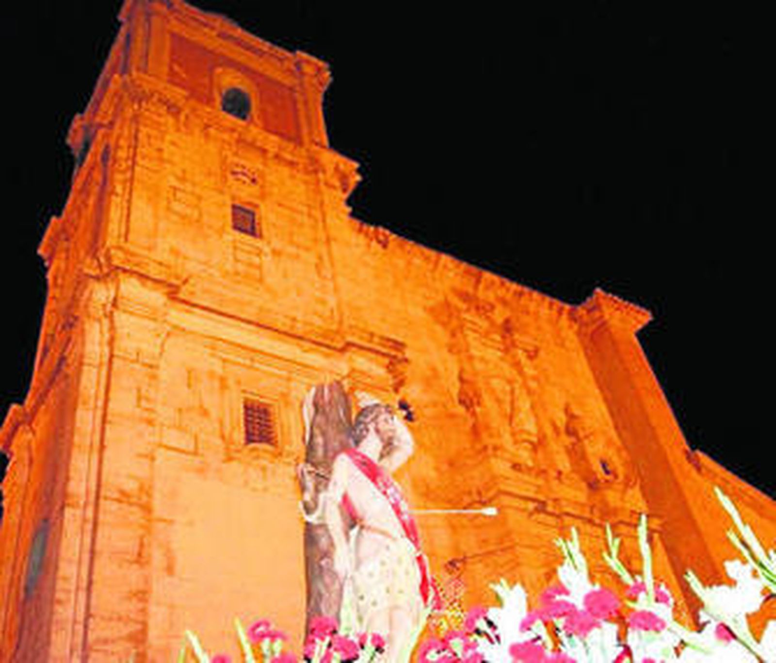 Cucañas, baile, migas y mucho fervor