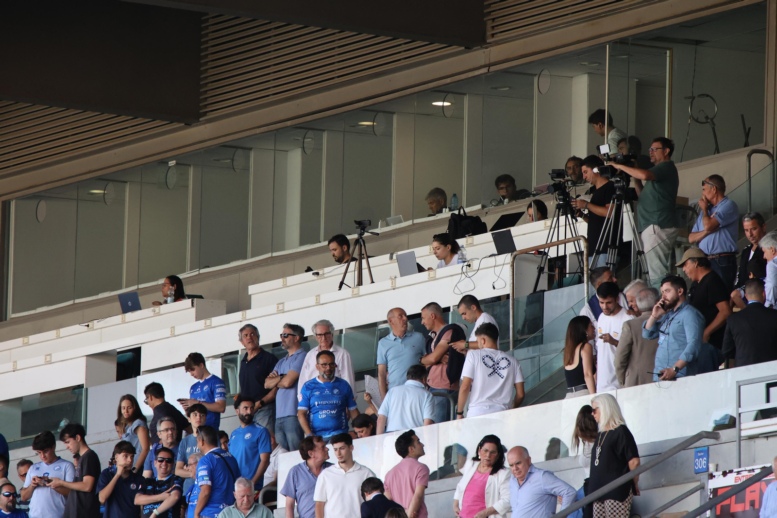 Búscate en el partido entre el Xerez DFC y Ceuta B en Chapín