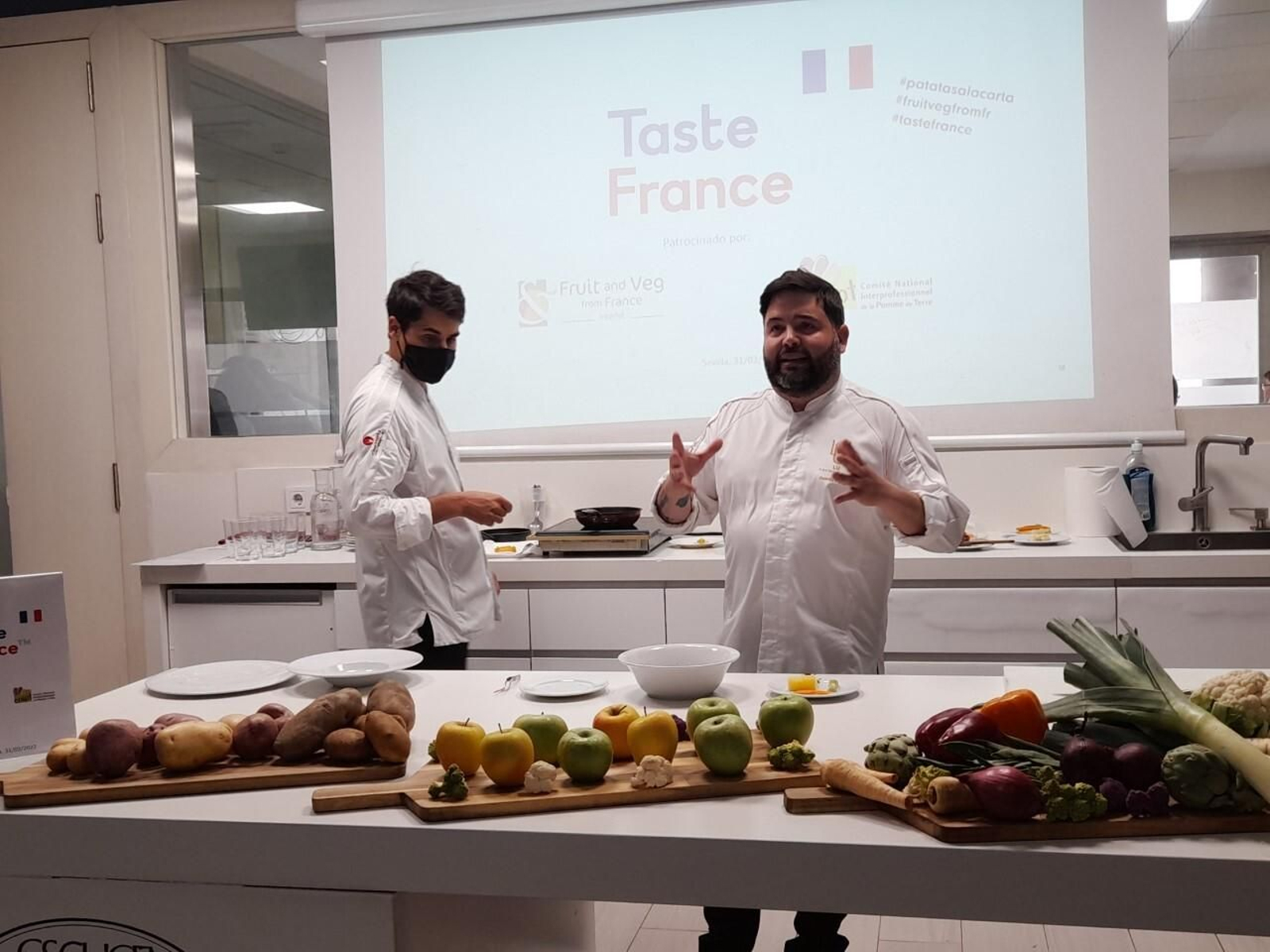 El chef jerezano Juanlu Fernández en su 'masterclass' de patatas francesas