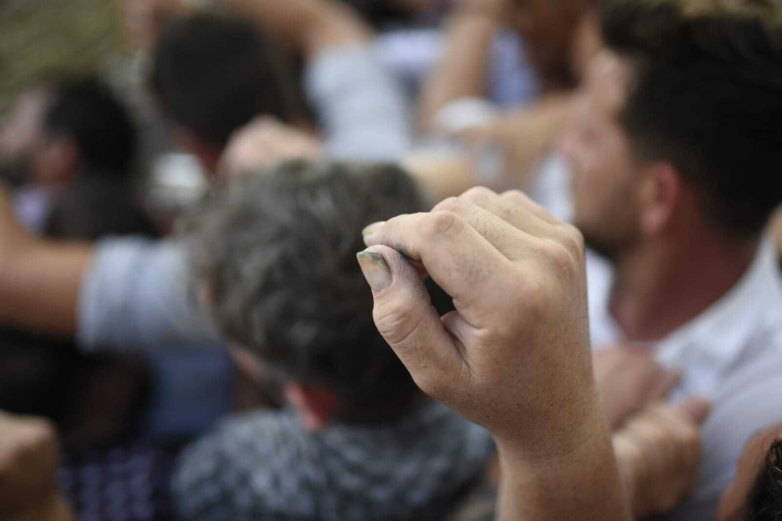 La Virgen del Rocío avanza por las calles de Almonte, en imágenes