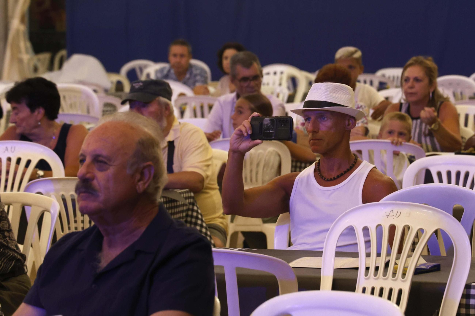 Búscate en las fotos del domingo de la Feria de La Línea