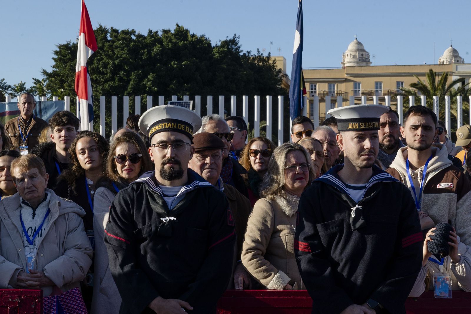 Las imágenes de la despedida del Juan Sebastián de Elcano