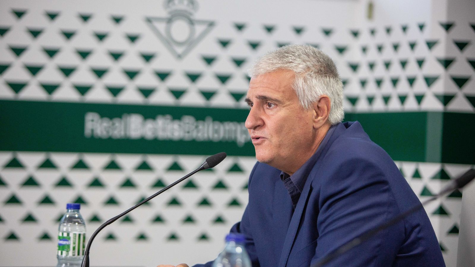 Antonio Cordón, durante la presentación de Sabaly.