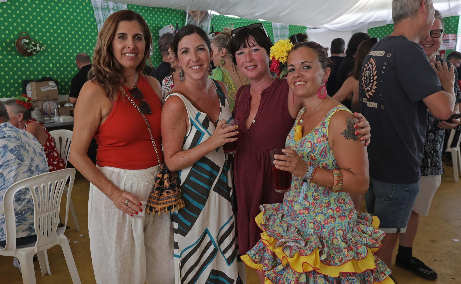 Búscate en las fotos del Domingo Rociero en la Feria Real de San Roque 2025