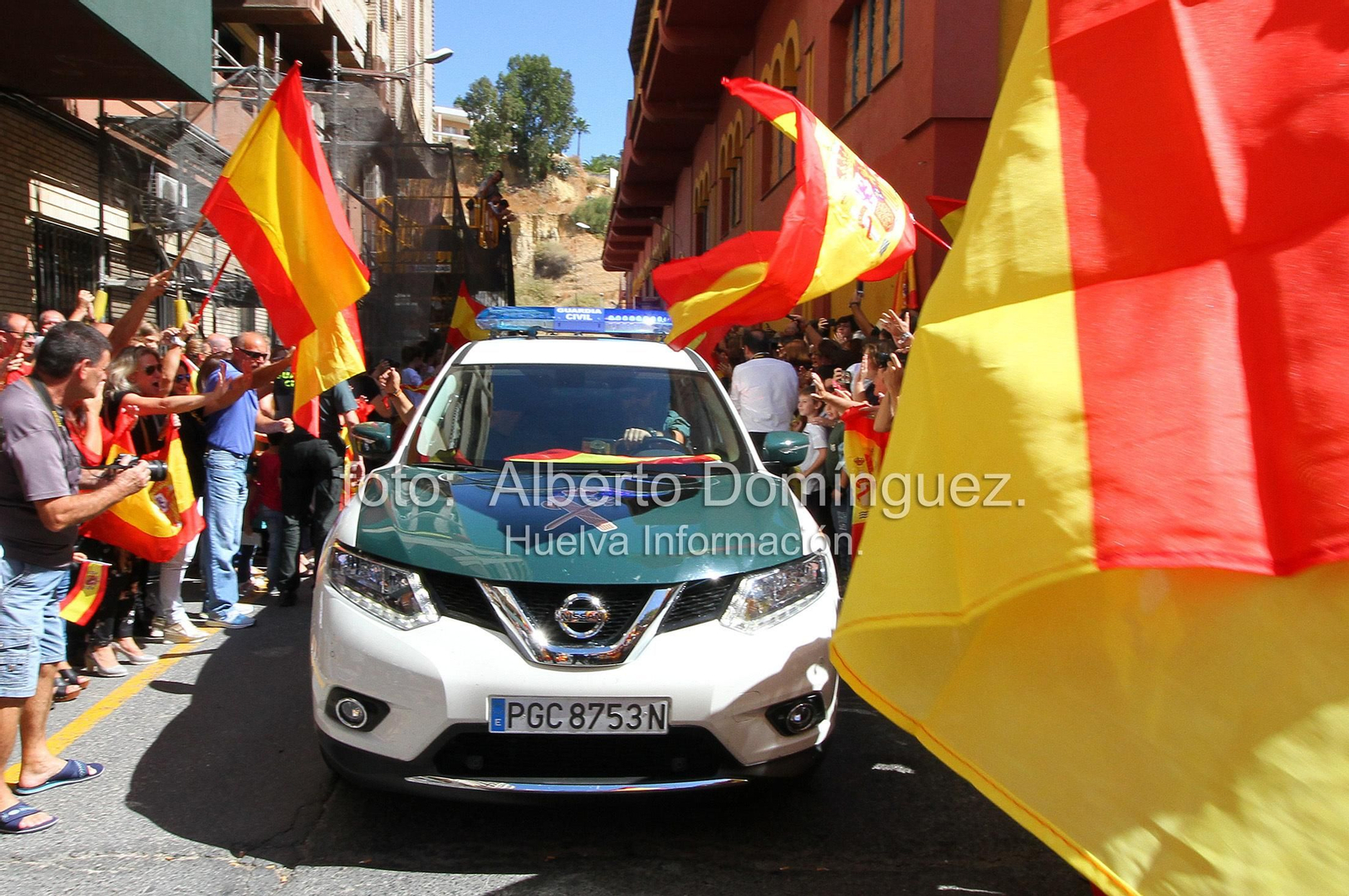 Imágenes de la expedición de Guardias Civiles de Huelva rumbo a Cataluña.