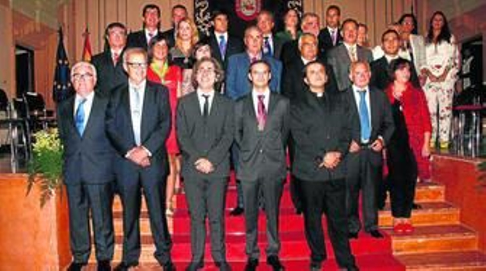 Autoridades y galardonados, juntos en el auditorio de La Merced en Sanlúcar.