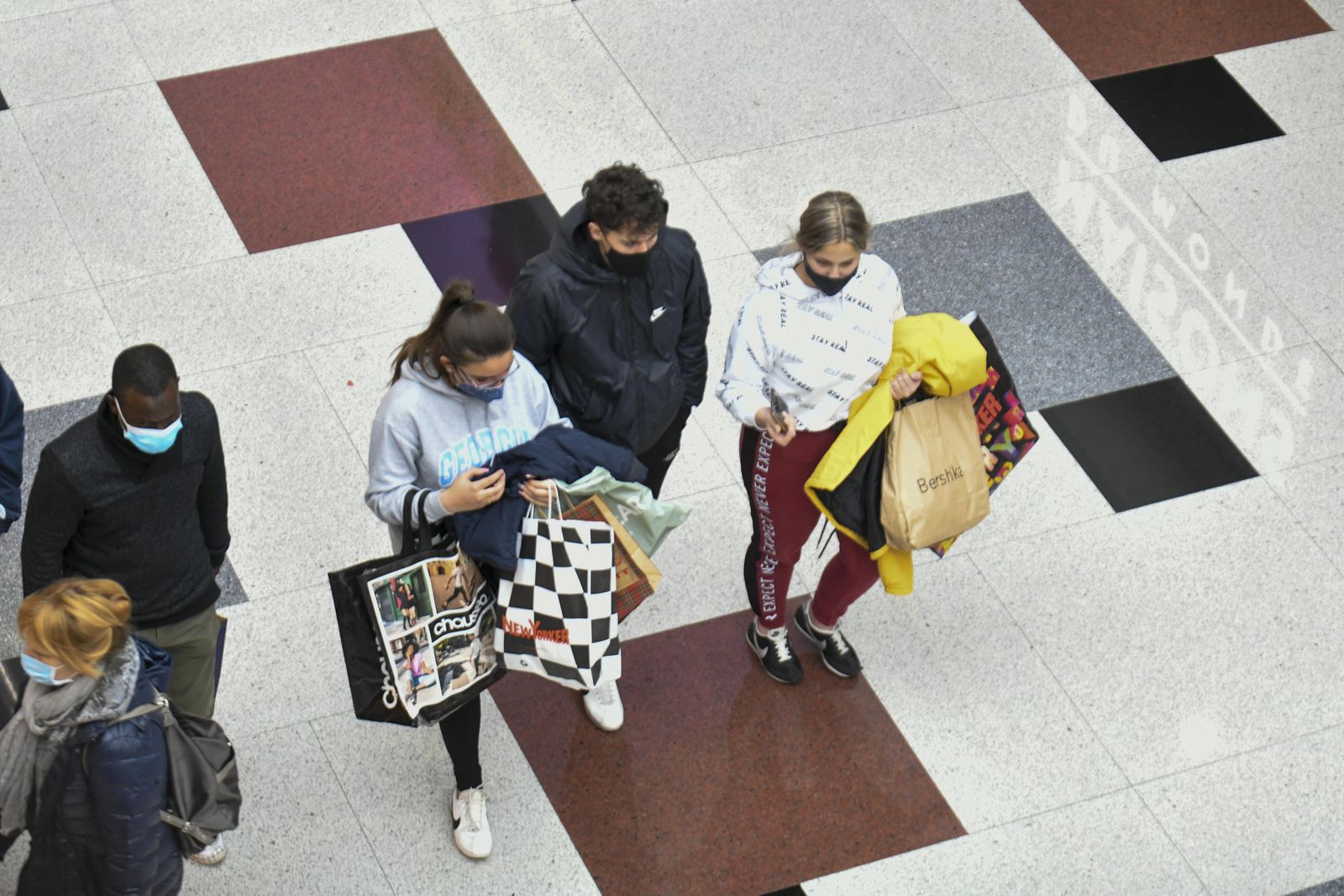 Fotos: las rebajas en el Nevada Shopping de Granada