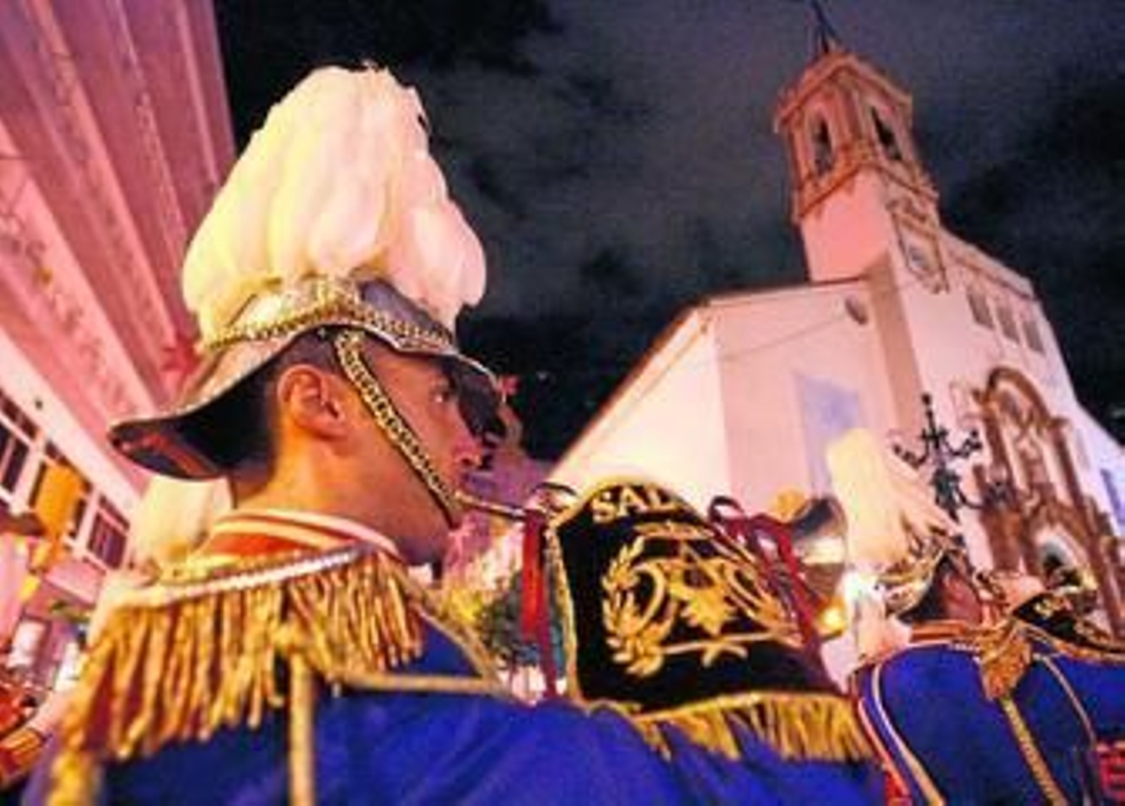 Miembros de la Banda de la Salud, delante de La Concepción.