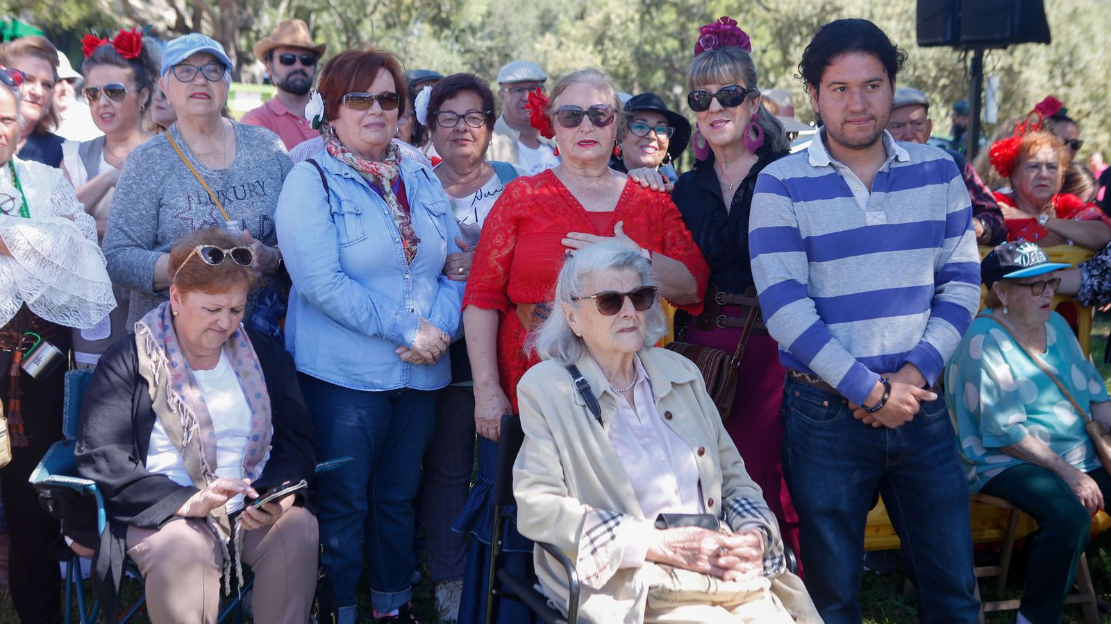 Búscate en las fotos del domingo en la romería de Los Barrios