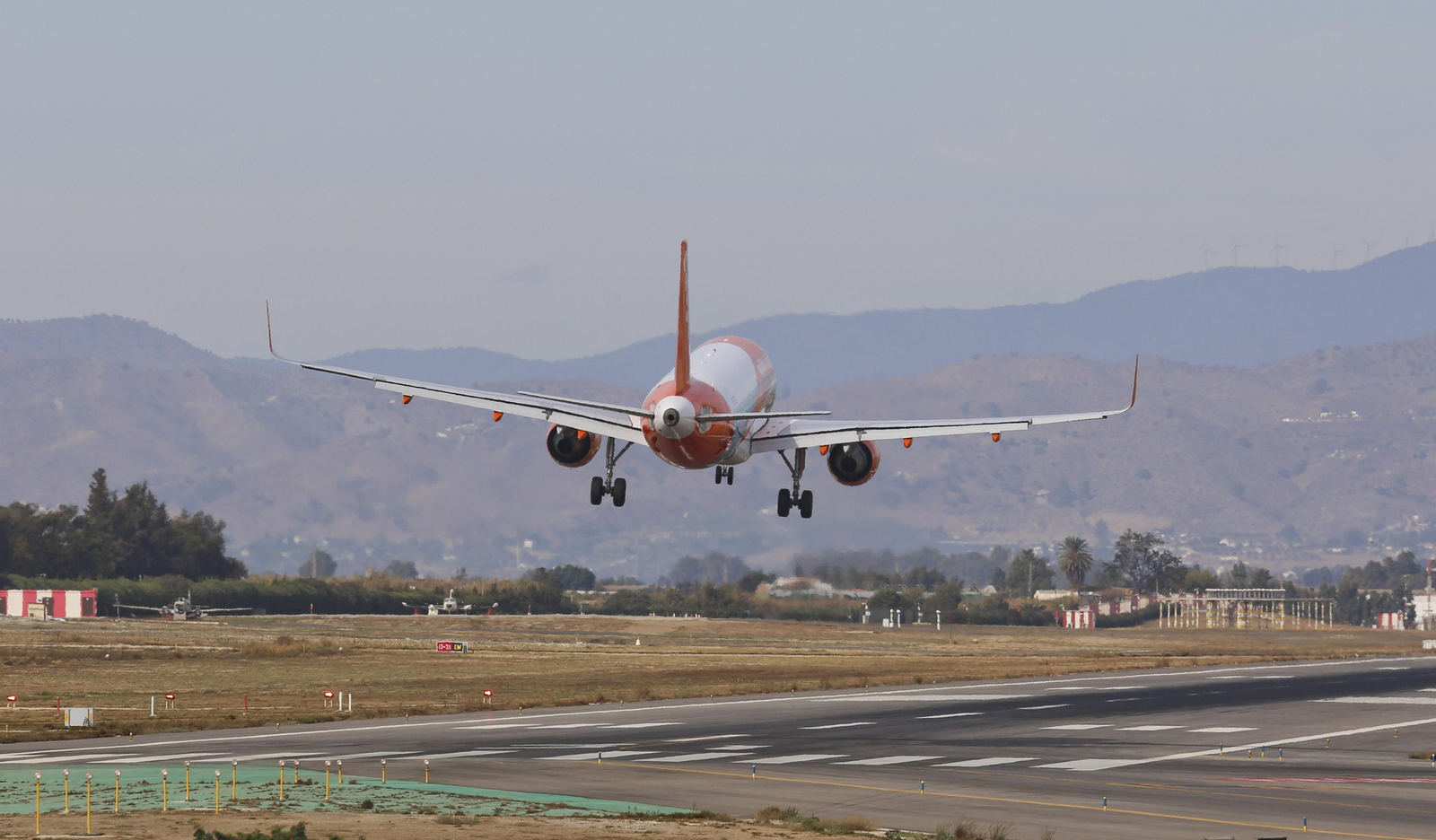 Un avión en el aeropuerto de Málaga. Un avión en el aeropuerto de Málaga.