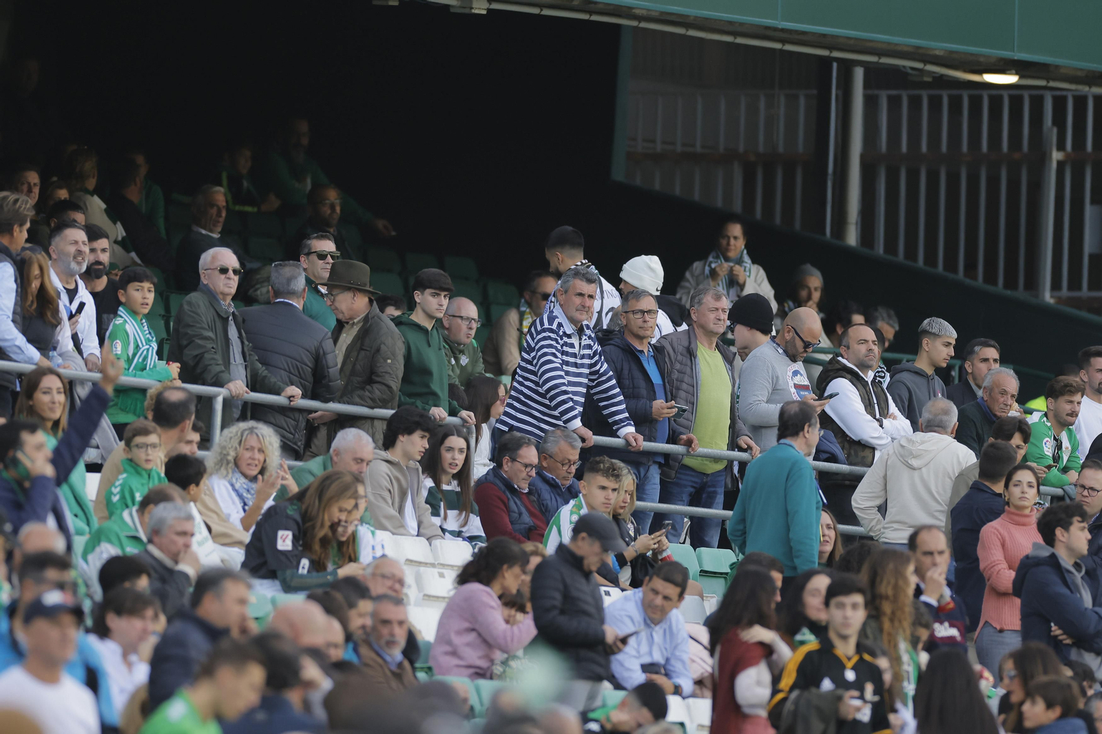 Búscate en las fotos del Betis-Real Madrid