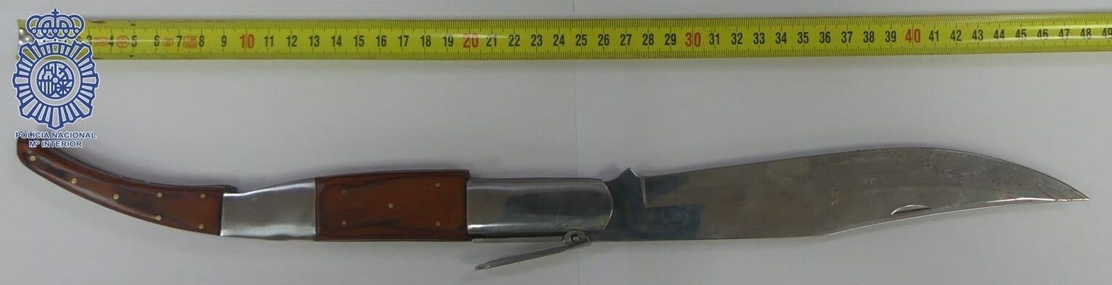 Navaja intervenida en la pelea.