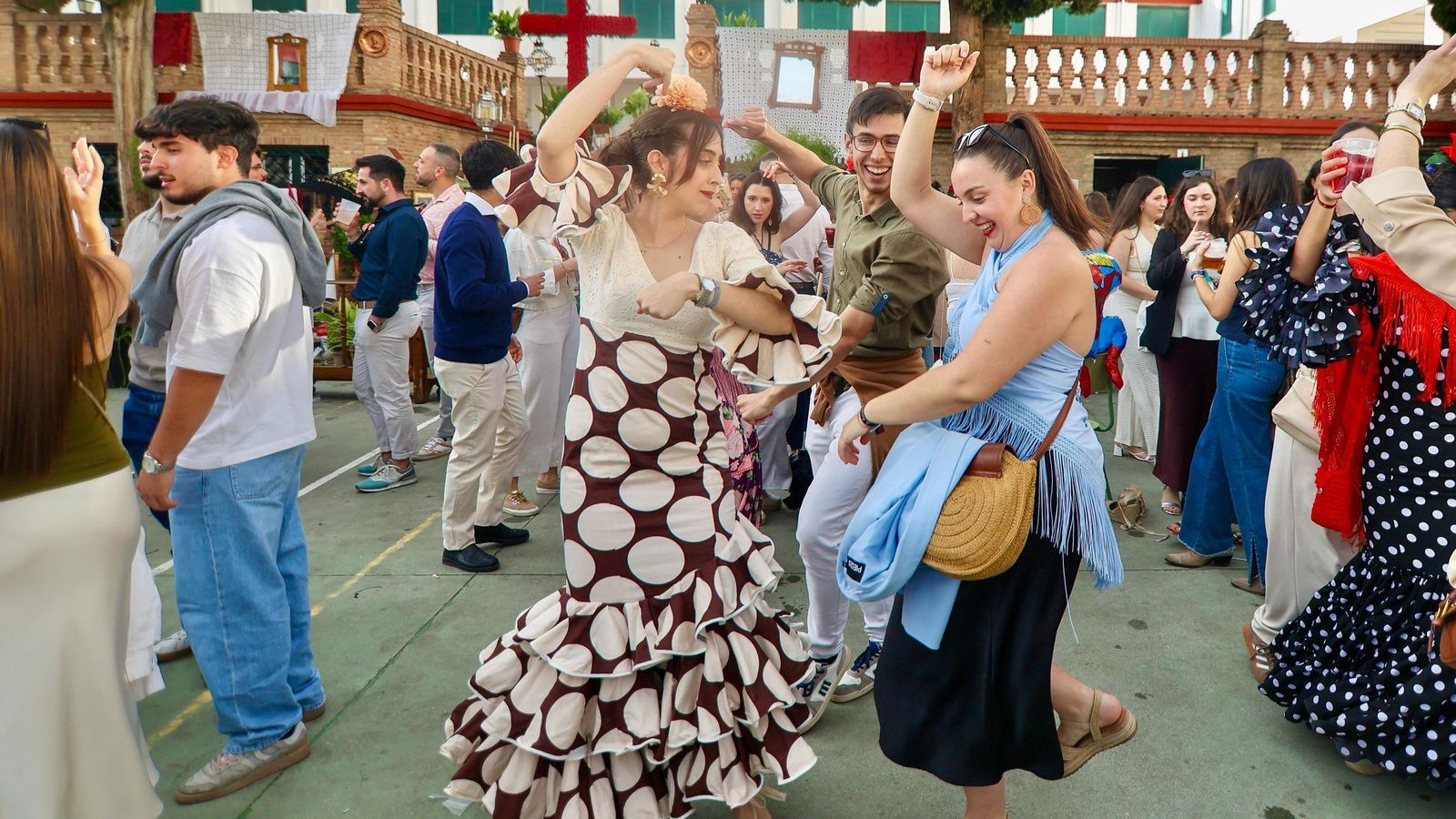 Encuéntrate en la mejores fotos del Día de la Cruz de Granada