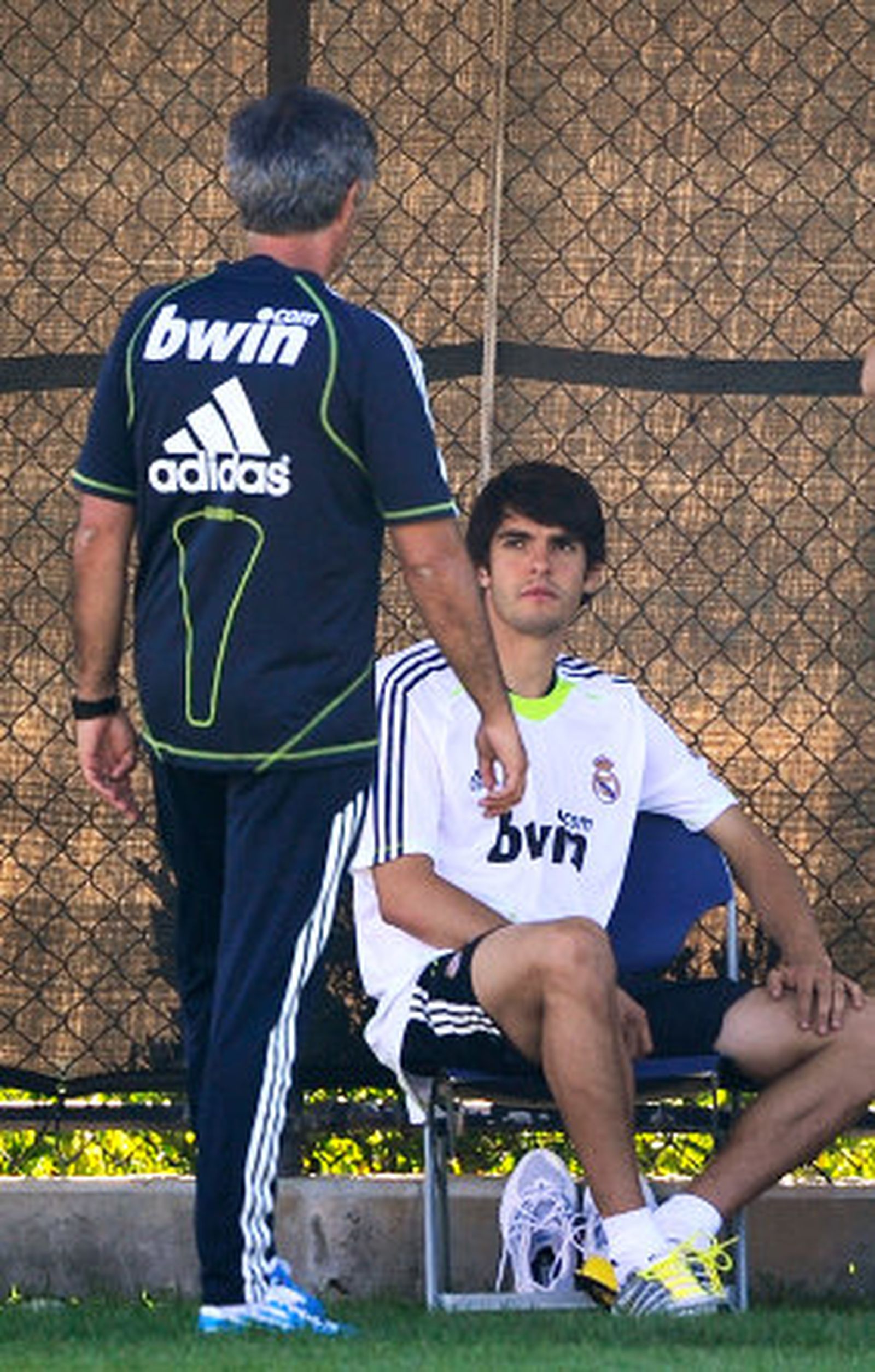 Kaká estará al menos tres meses de baja tras ser operado de menisco