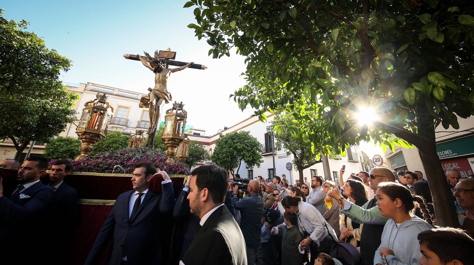 Vía Crucis extraordinario del Santo Crucifijo en Jerez