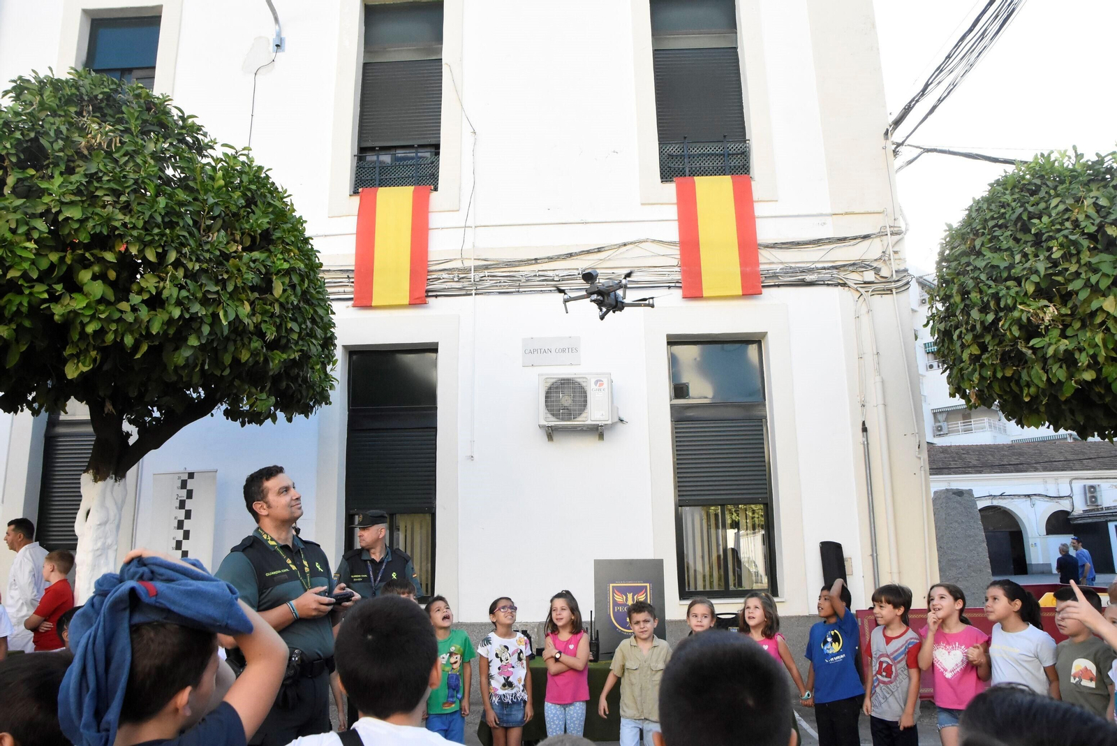 En imágenes, el día de puertas abiertas en la Comandancia de la Guardia Civil en Córdoba