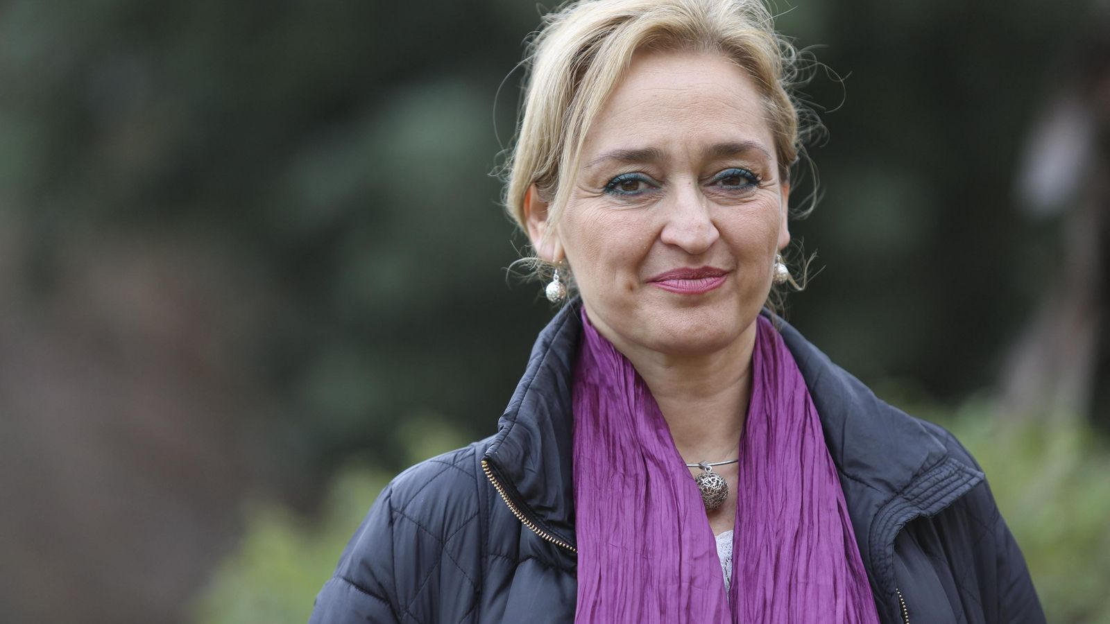 Susana Guerrero, en los exteriores de la Facultad de Psicología.