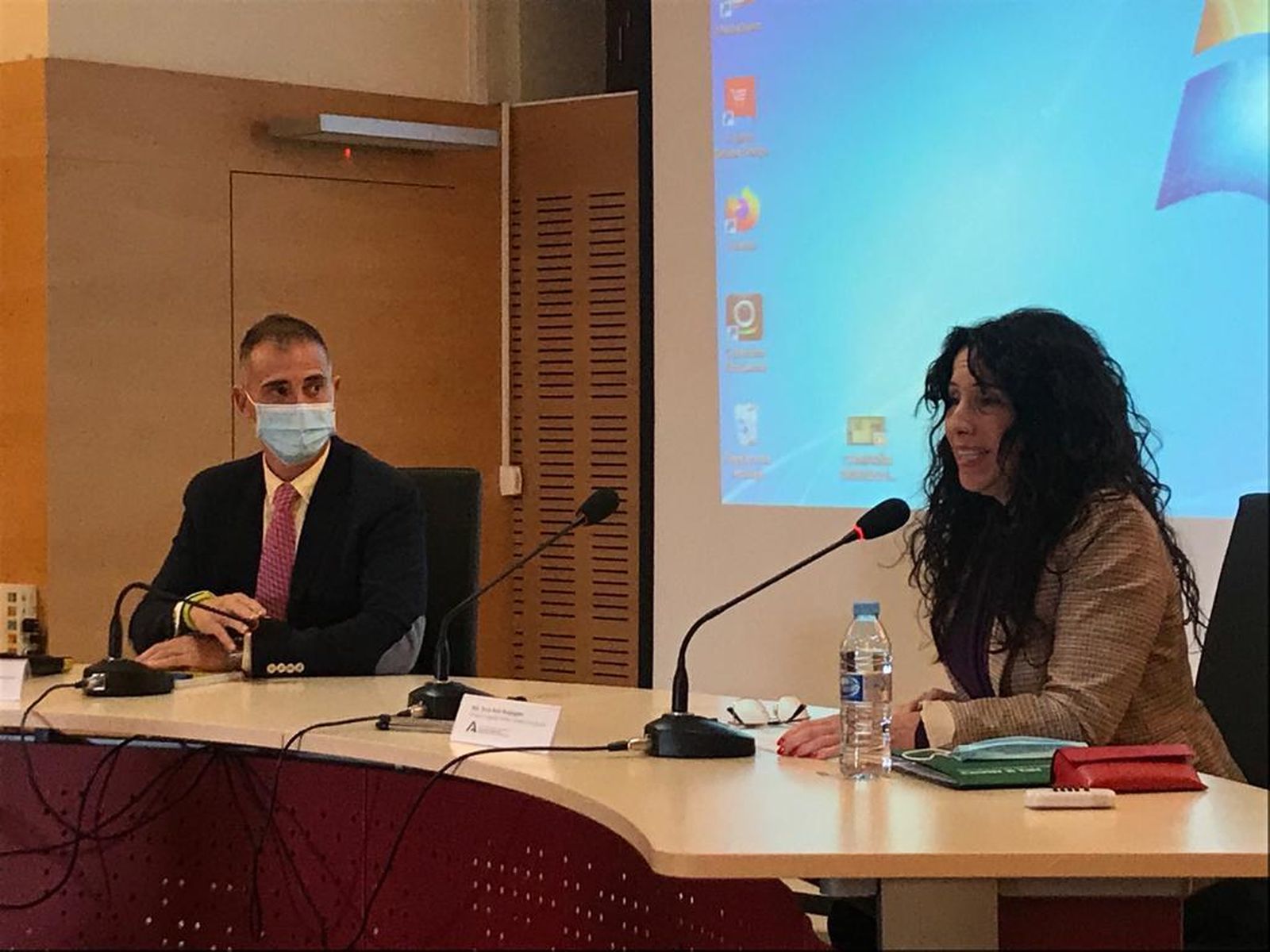 La consejera de Igualdad, Políticas Sociales y Conciliación, Rocío Ruiz, ha presentado en Almería el I Plan Estratégico Integral para Personas Mayores