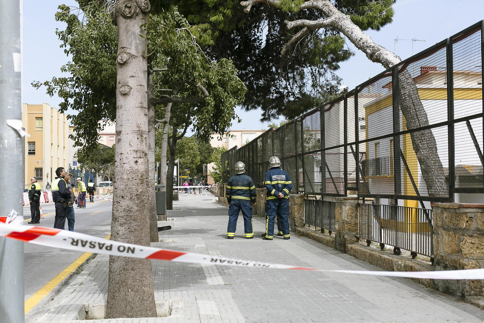 Efectos del temporal de levante en Cádiz