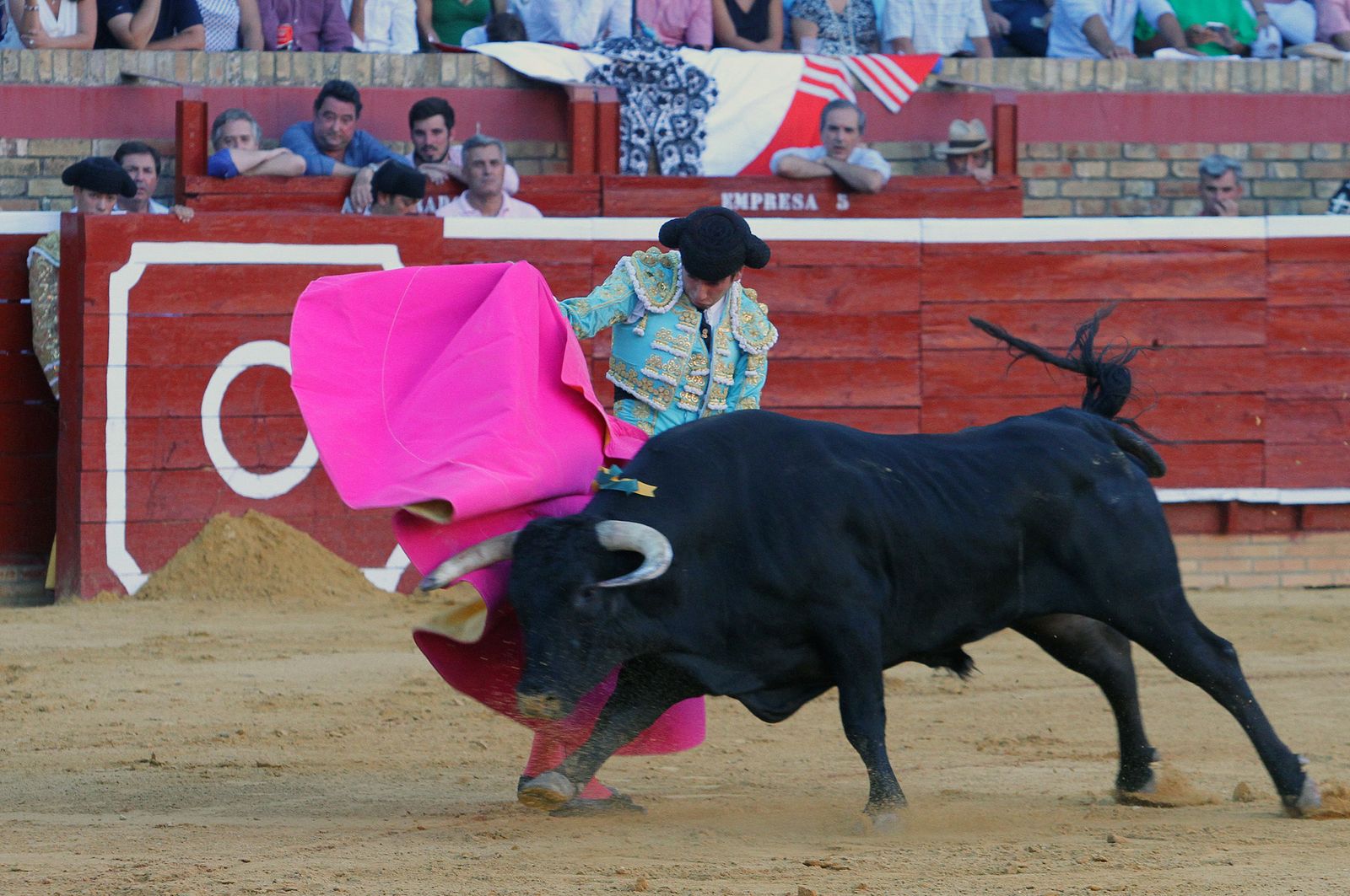 Imágenes de la Novillada de Rafael Serna, Emilio Silvera y Rodrigo Molina.