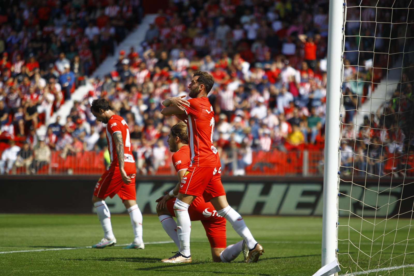 Imágenes del partido de la Liga Santander U.D. Almería-Cádiz C.F.