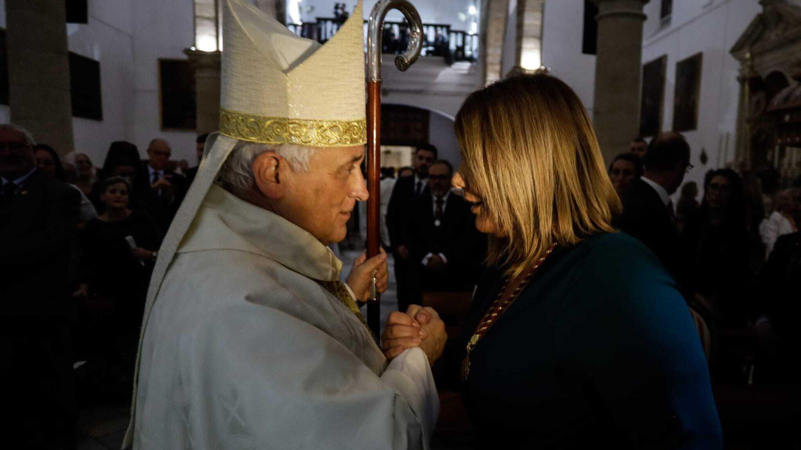 El Obispo de Cádiz junto a la alcaldesa de Puerto Real