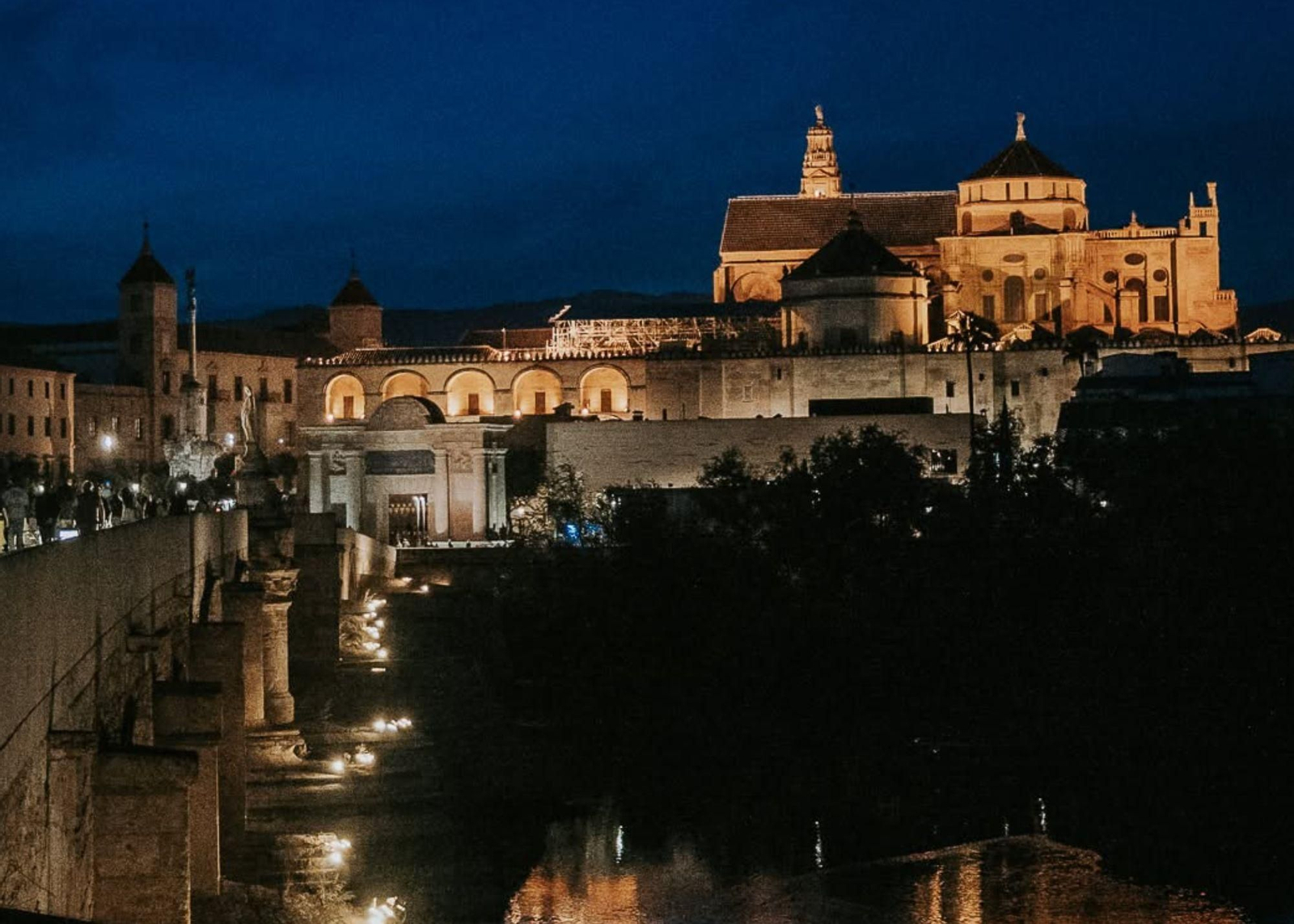 Fotografía del Puente Romano y la Mezquita-Catedral de Mariano Leiva