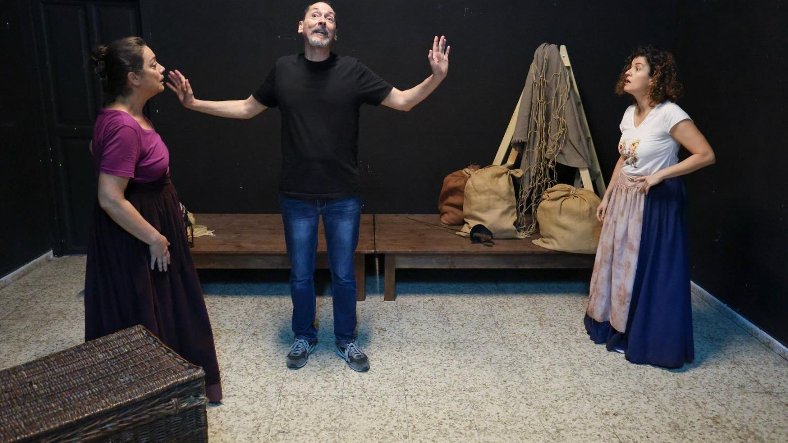 Un momento del ensayo de 'Los últimos cómicos'.