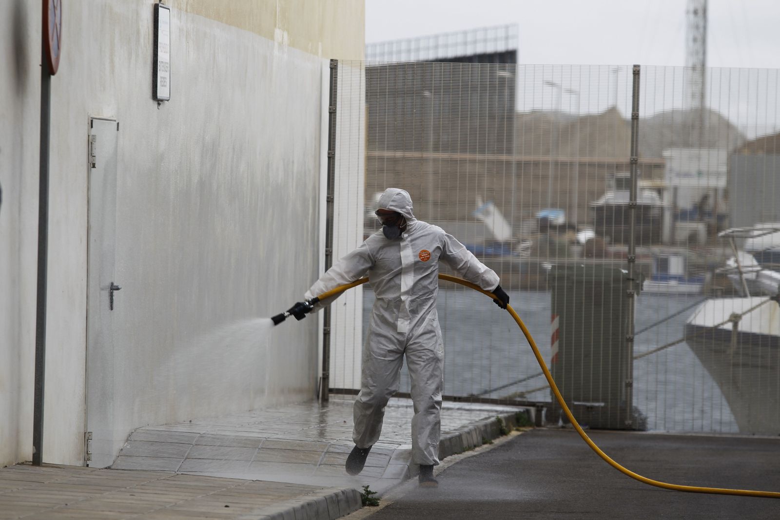 Fotogalería Coronavirus. Actuación UME en Almería.