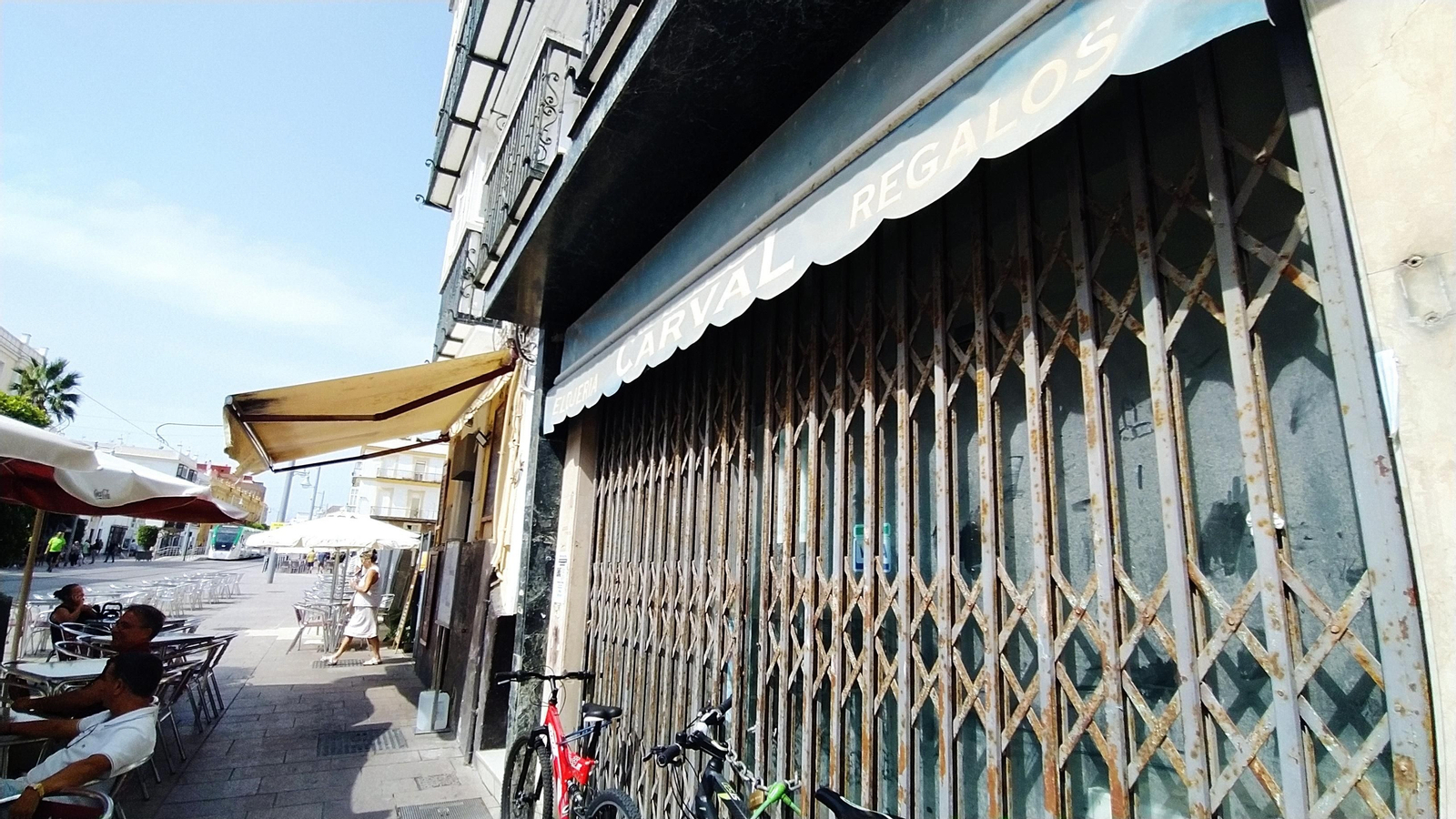 El catálogo gráfico de los locales cerrados del centro de San Fernando