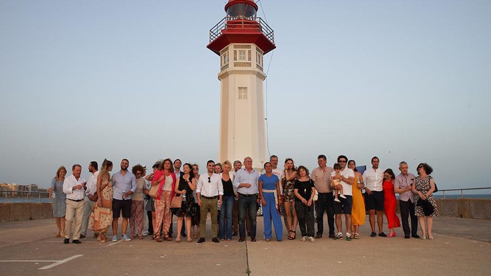 Visitantes del último jueves al faro del Puerto.