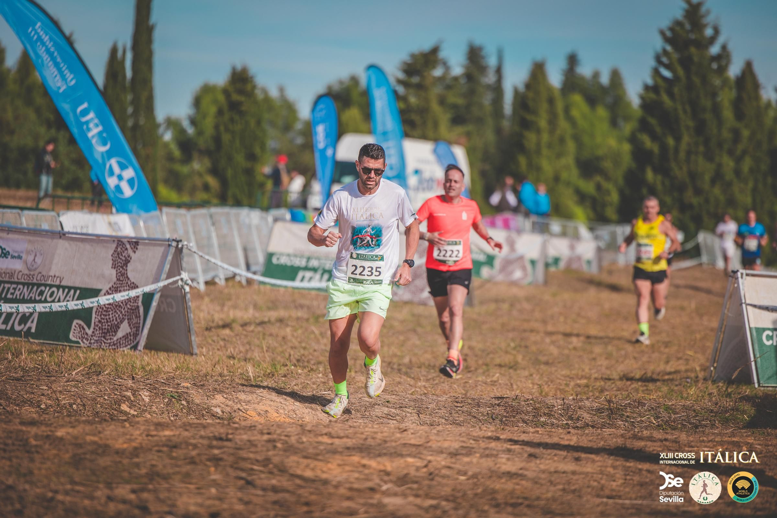 Búscate en las fotos del Cross de Itálica 2025 | 3
