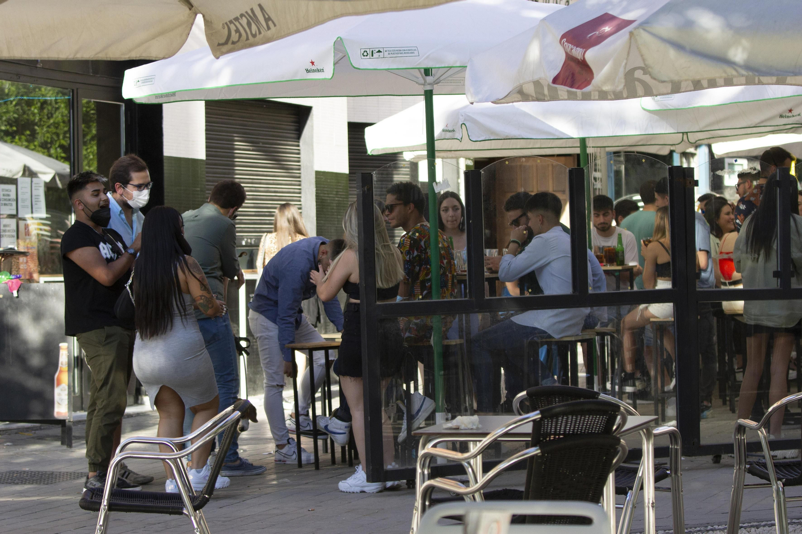 Fotos: ambiente de Granada en sus calles este sábado