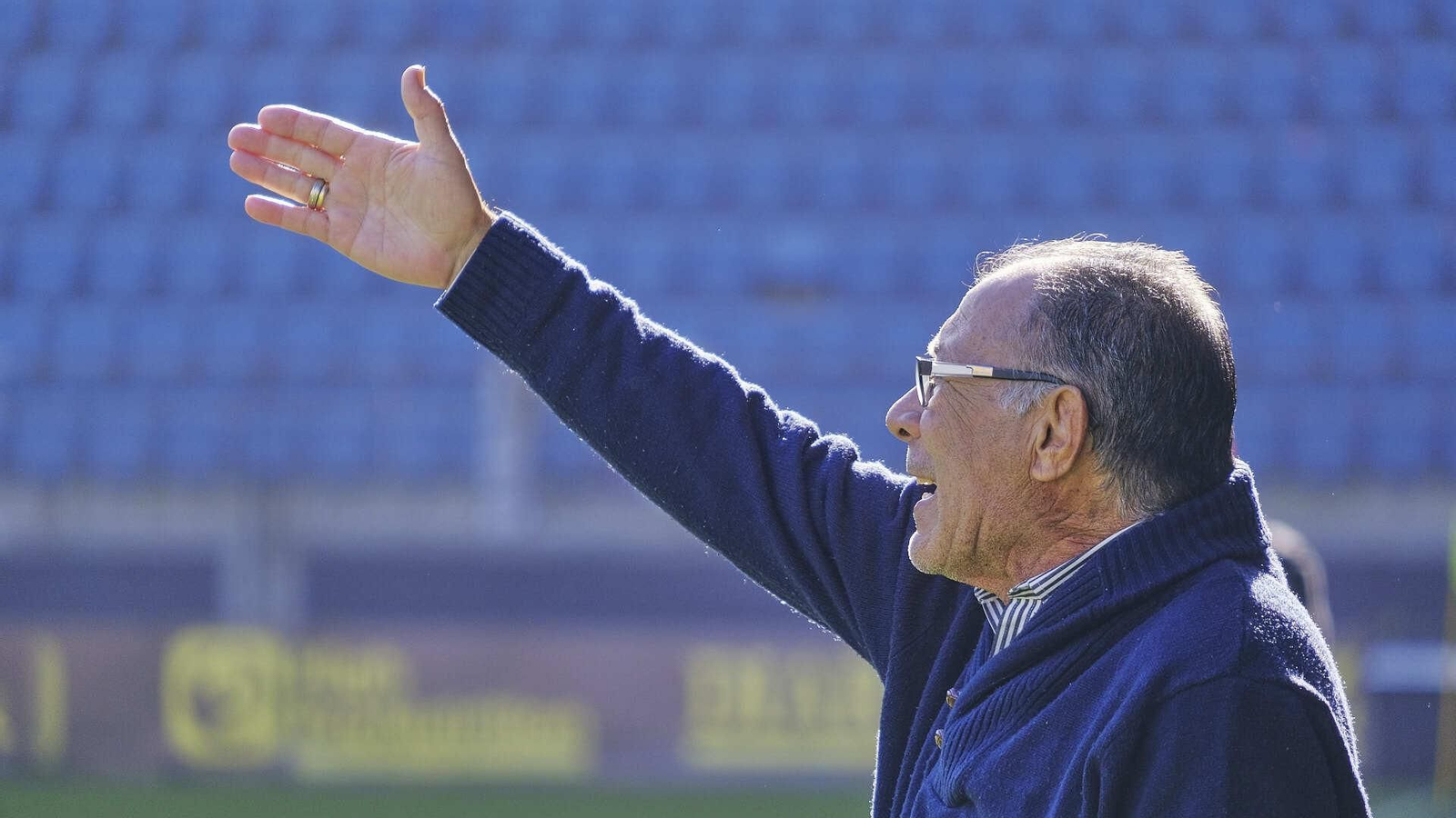 Partido de fútbol a beneficio de la Asociación de Reyes Magos en Carranza
