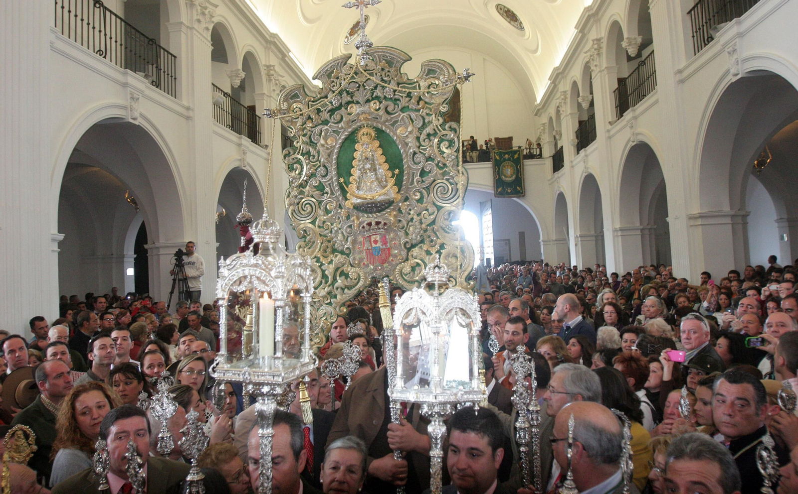 Peregrinación de la Hermandad de Huelva a la aldea del Rocio