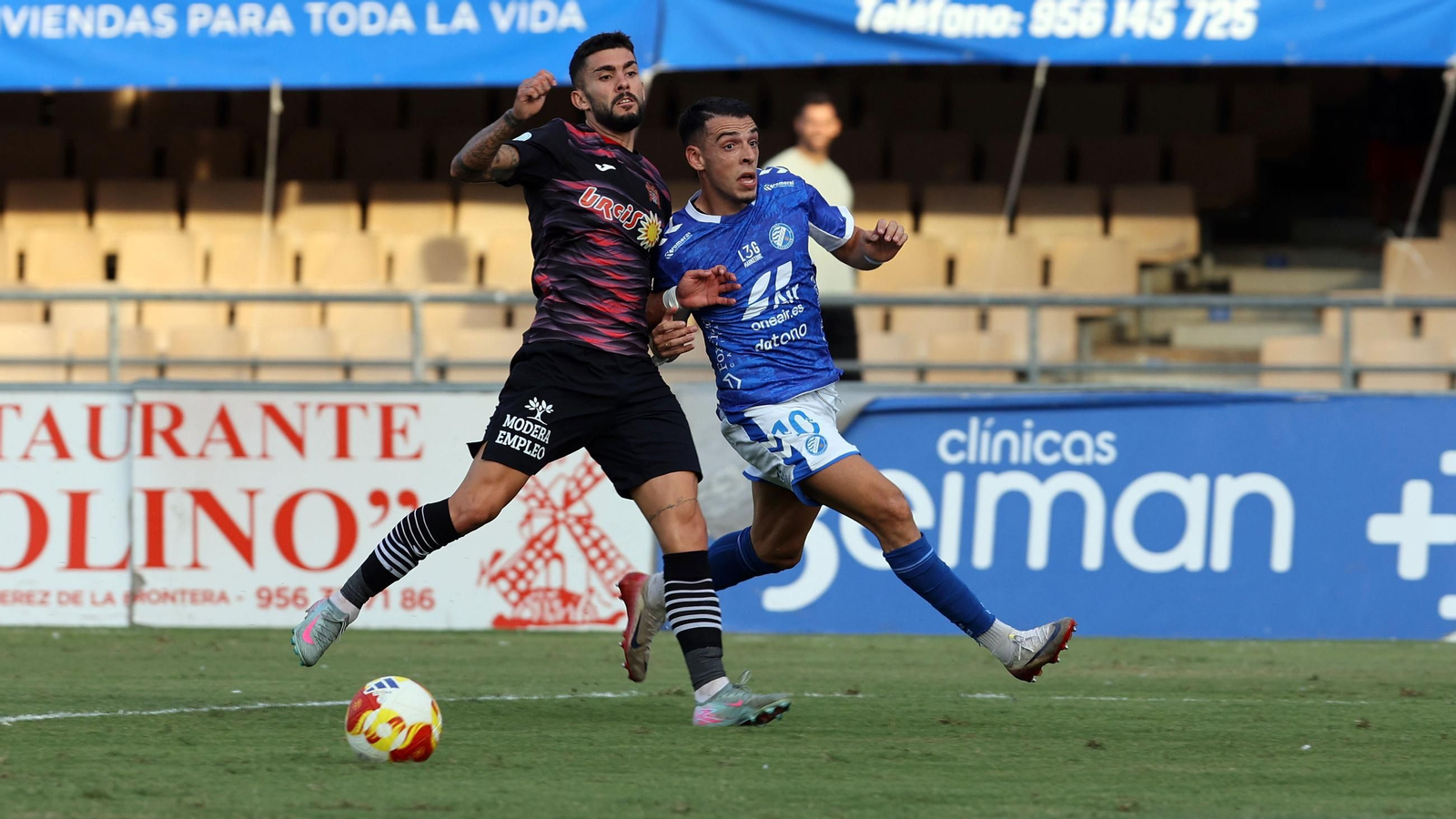Imágenes del Xerez DFC contra el Águlas FC en Chapín