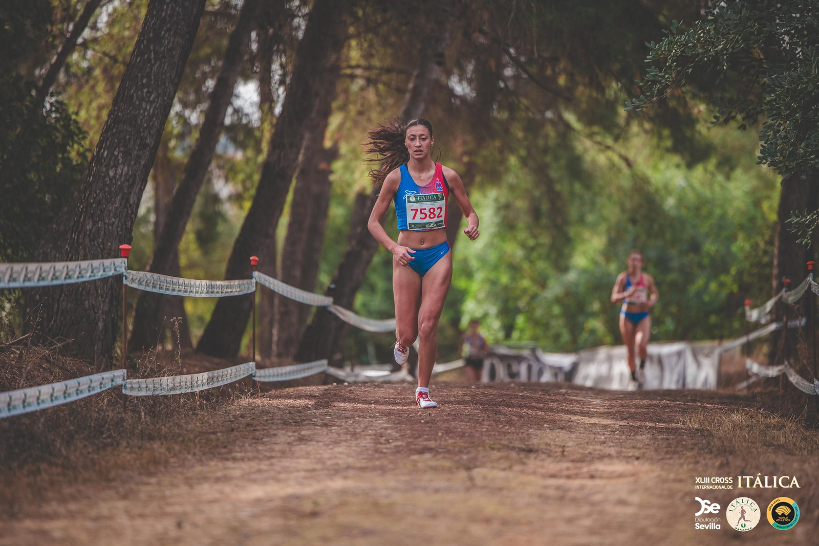 Búscate en las fotos del Cross de Itálica 2025 | 4